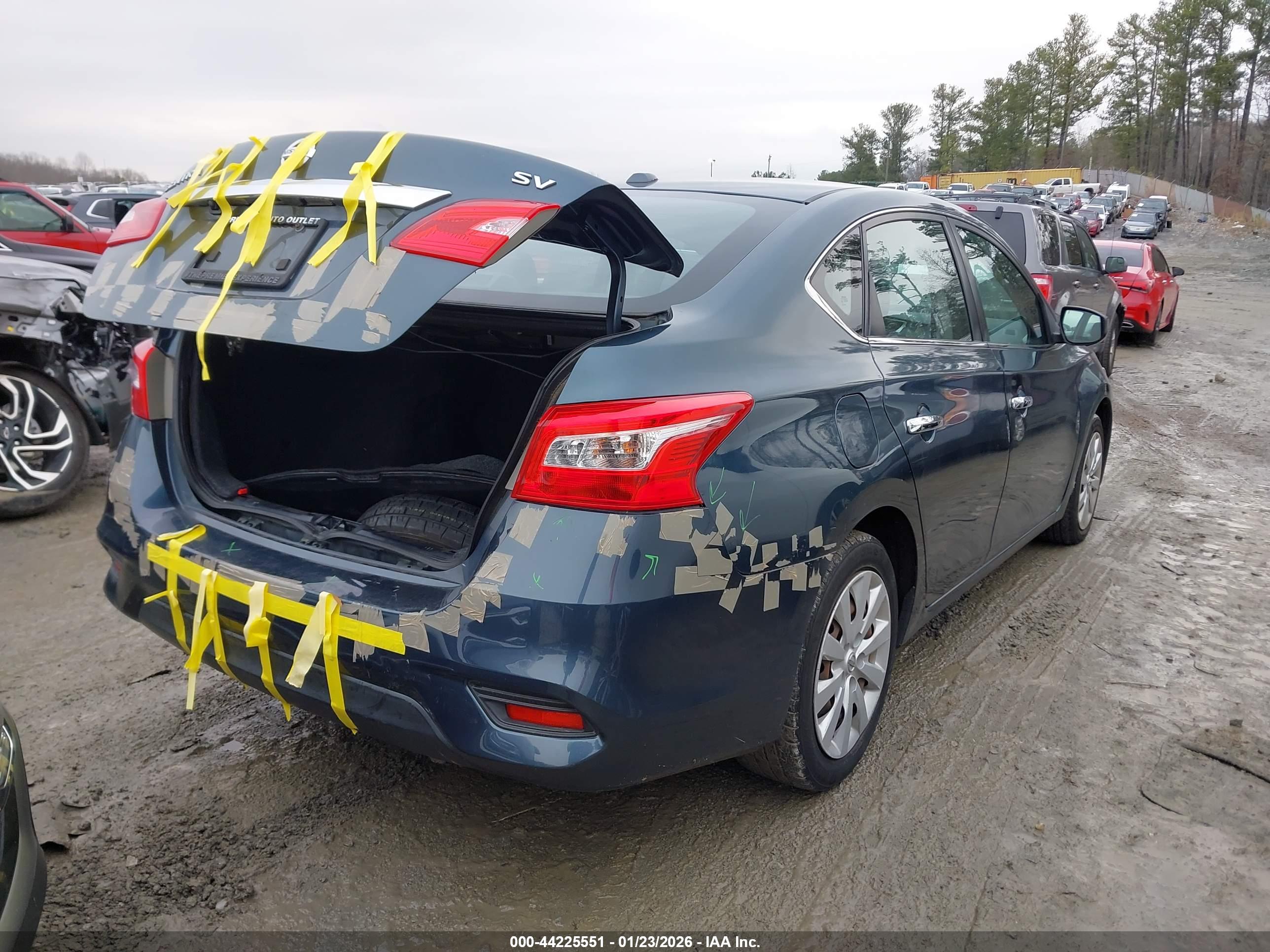 NISSAN SENTRA image 4