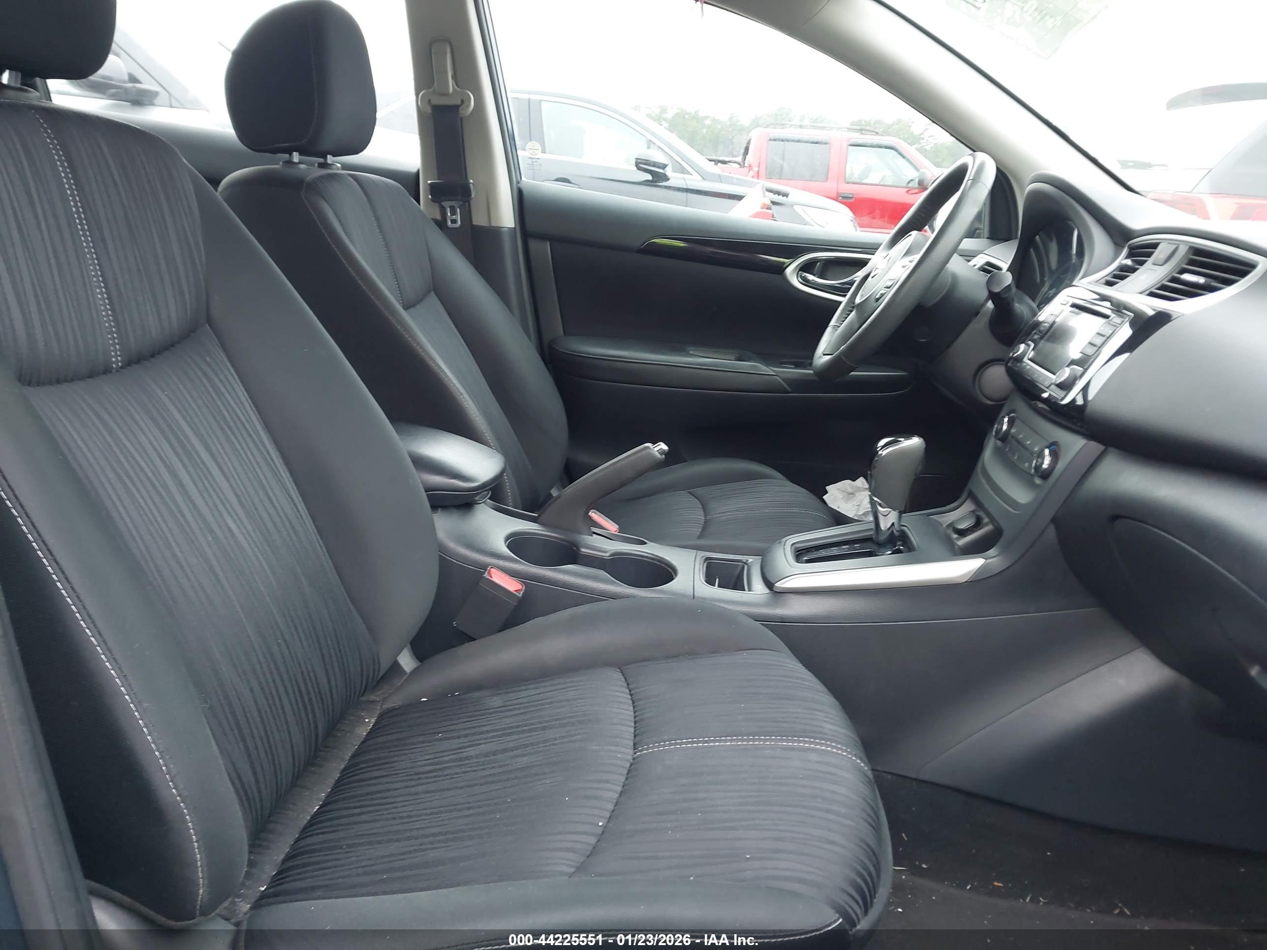 NISSAN SENTRA image 5