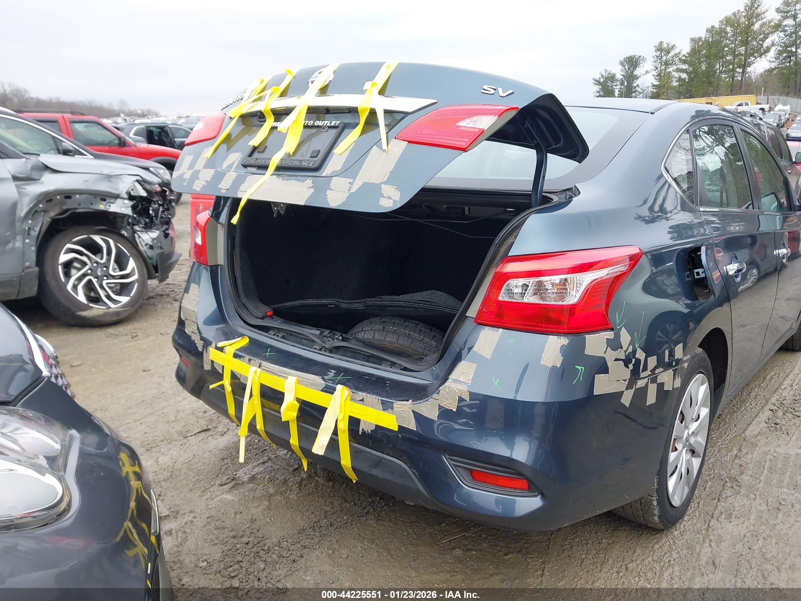 NISSAN SENTRA image 6