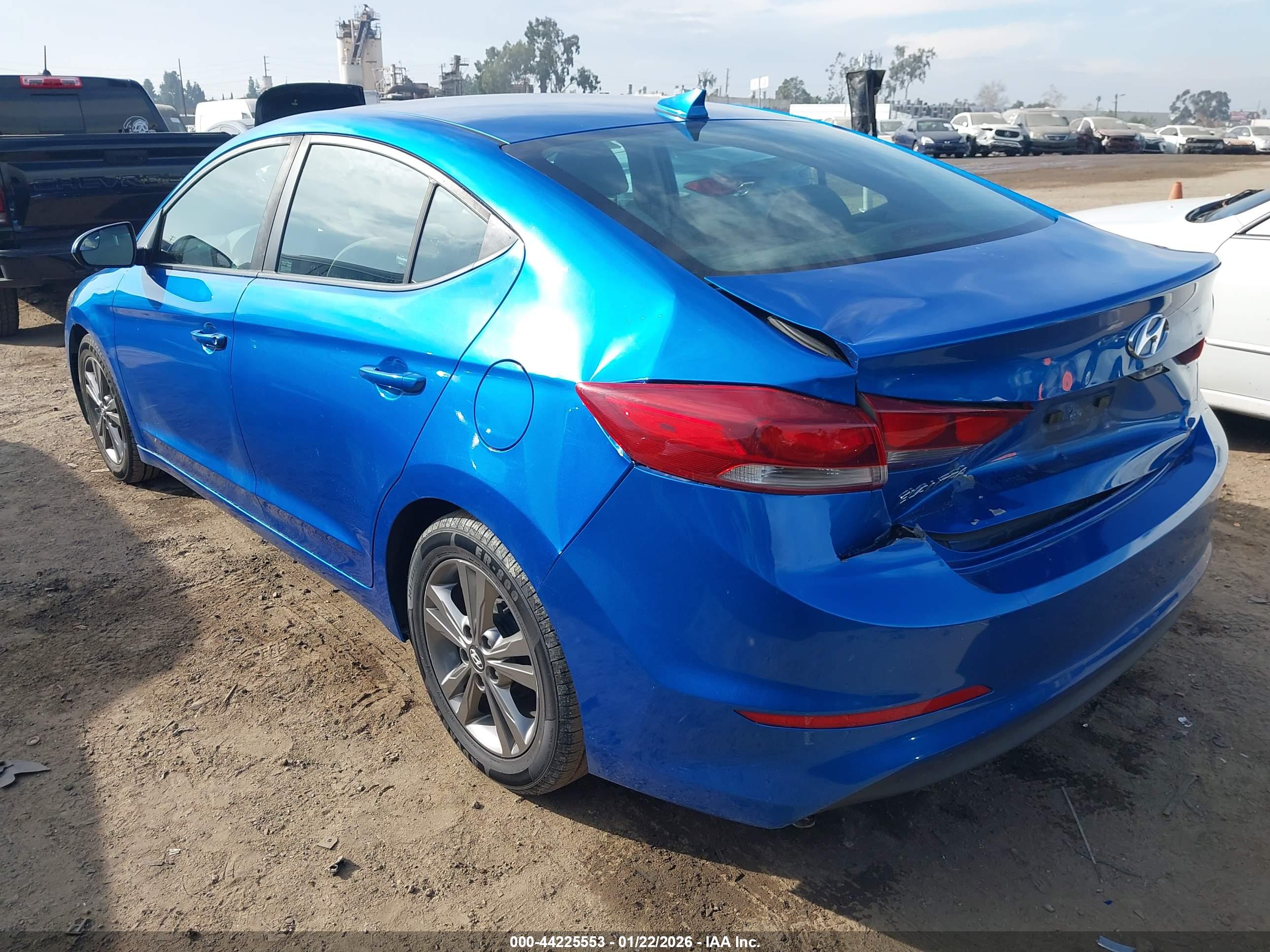 HYUNDAI ELANTRA image 3