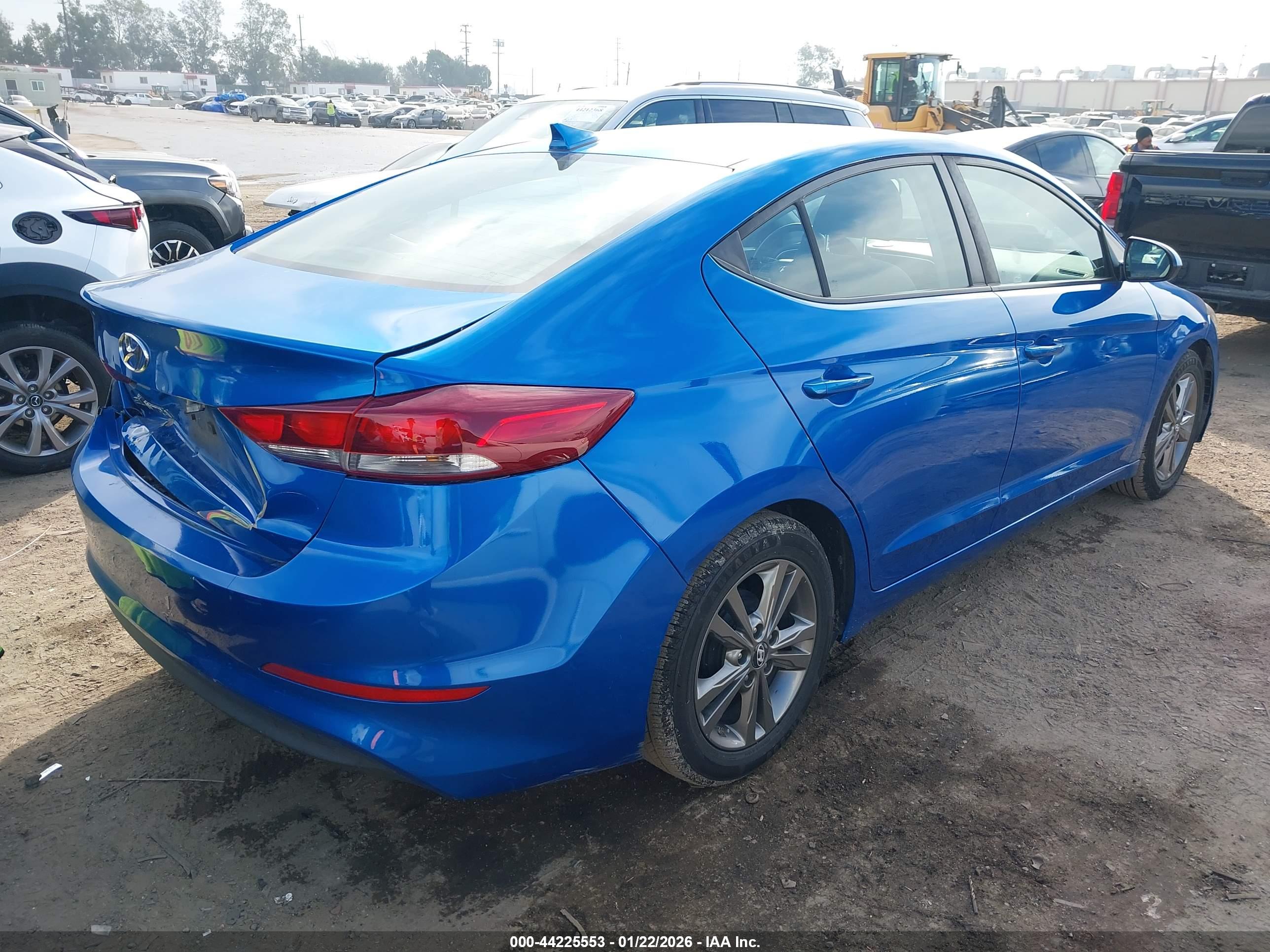 HYUNDAI ELANTRA image 4
