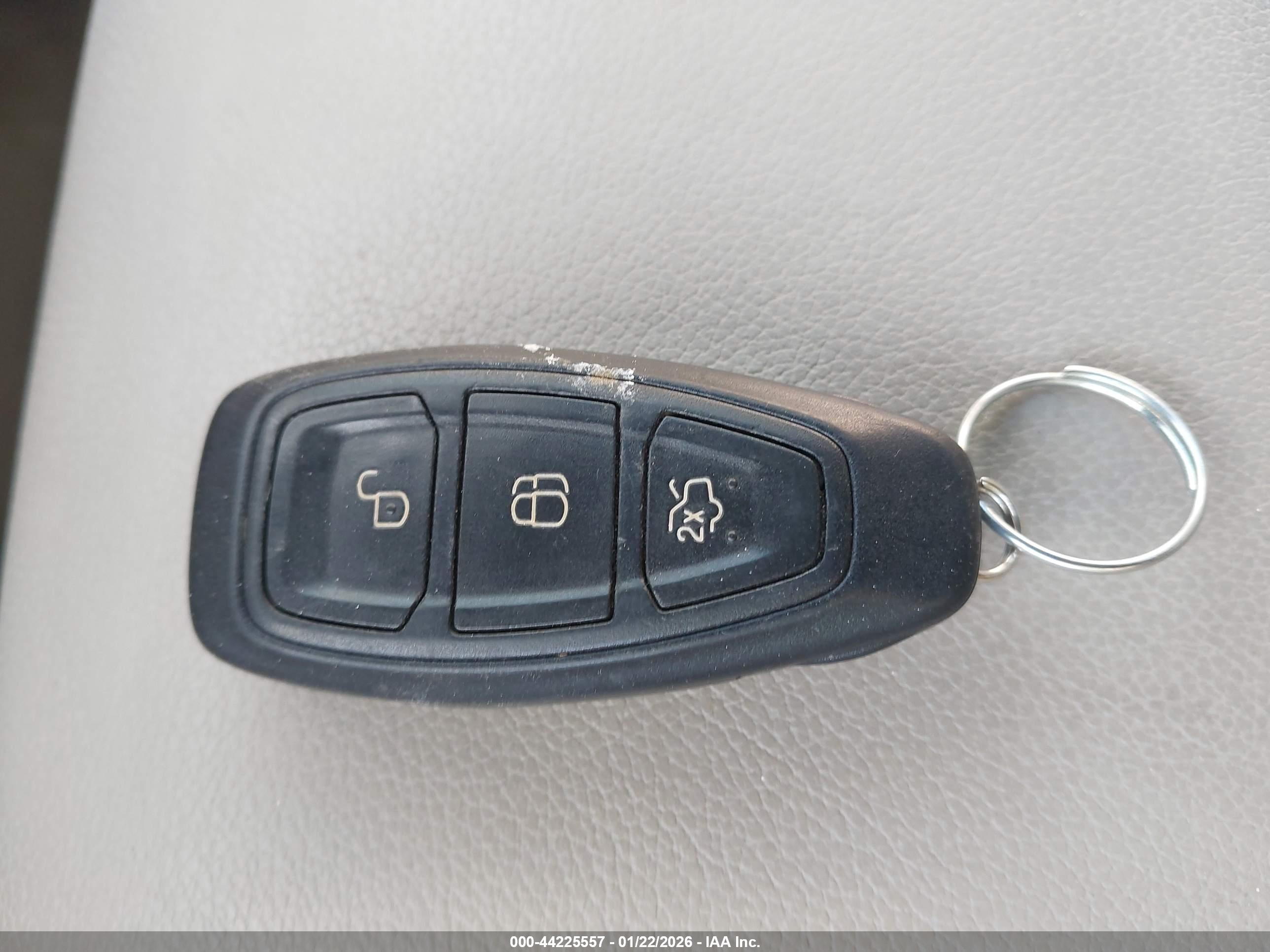 FORD C-MAX image 11