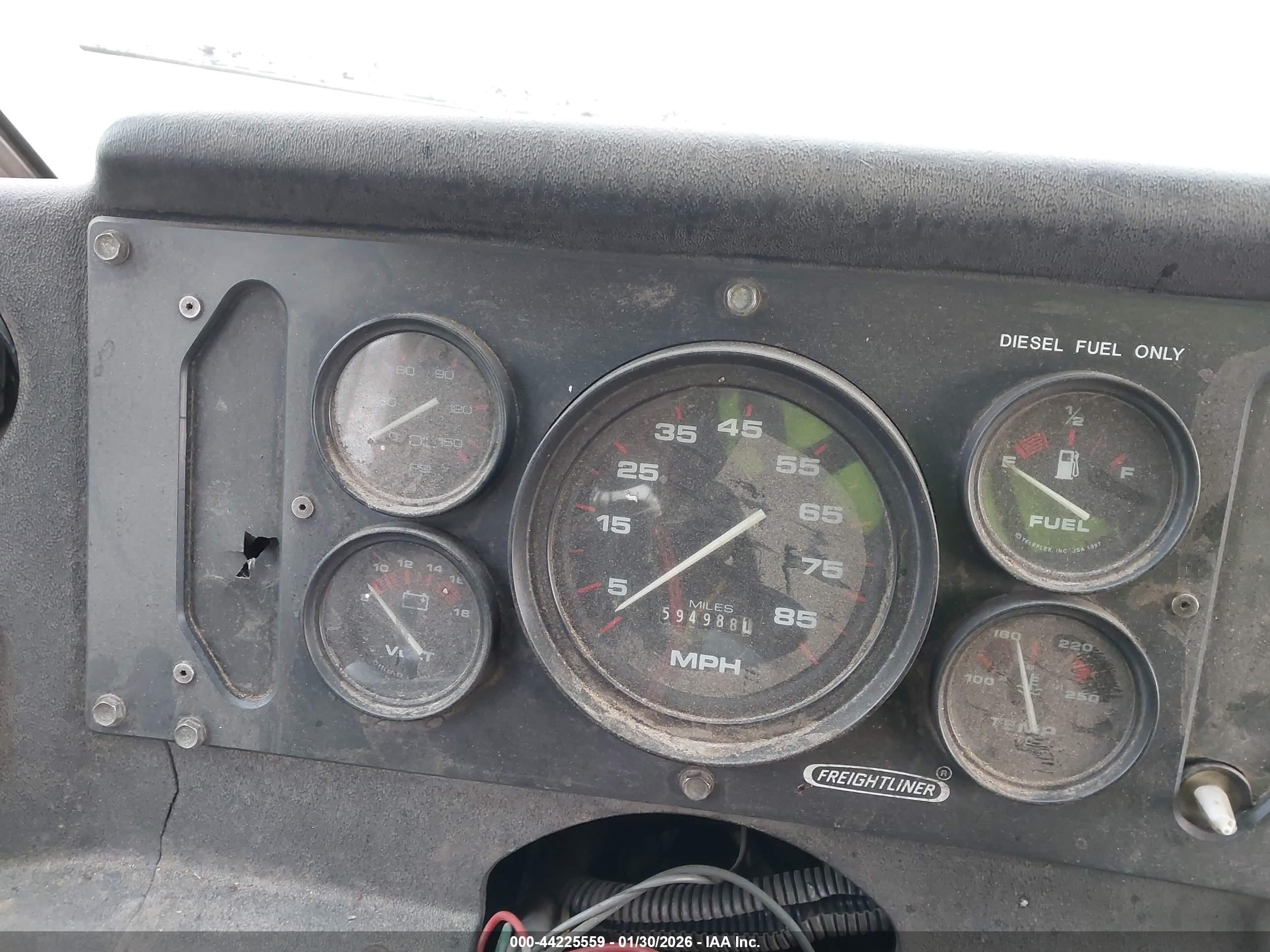 FREIGHTLINER CHASSIS image 6