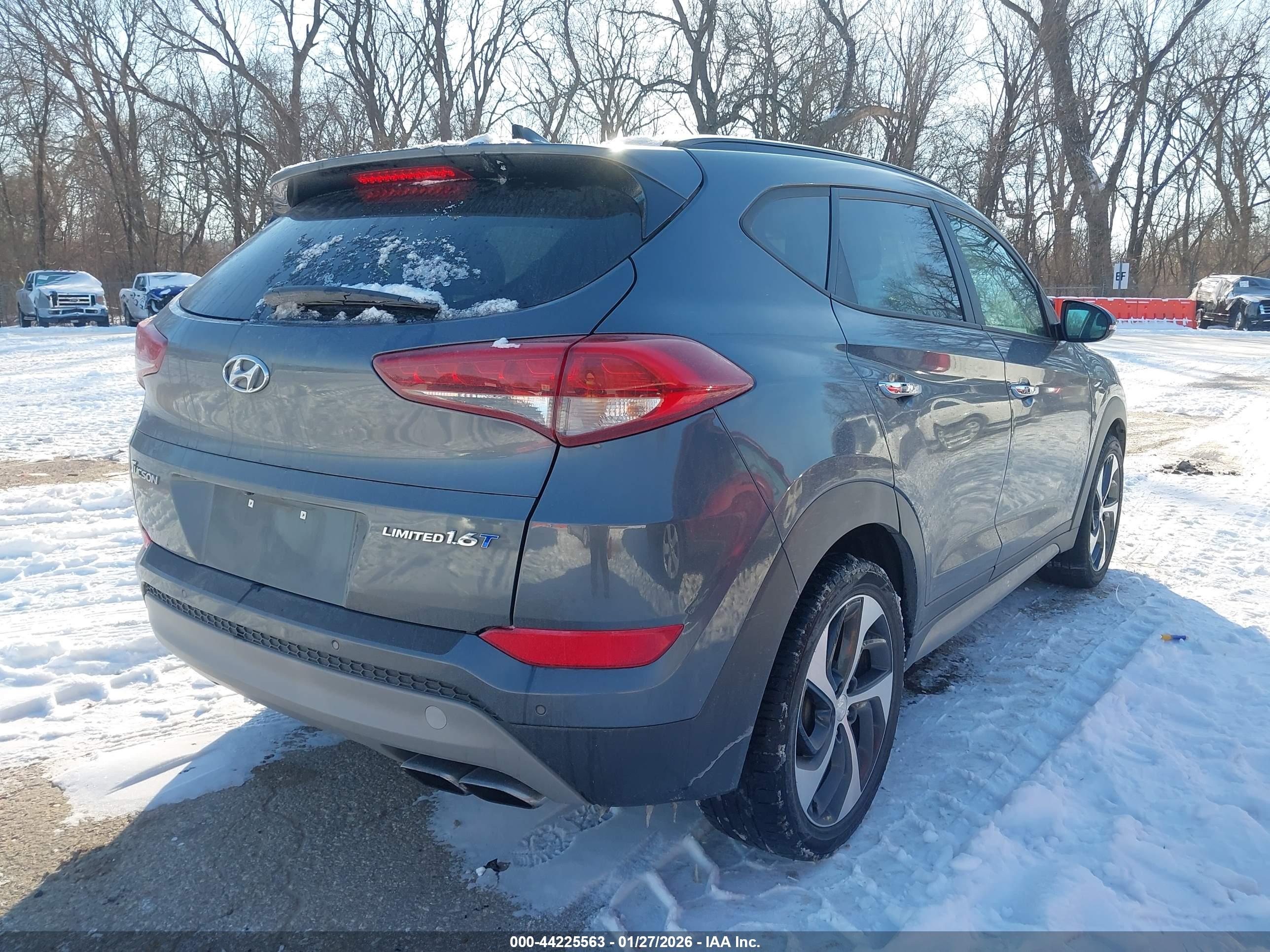 HYUNDAI TUCSON image 4