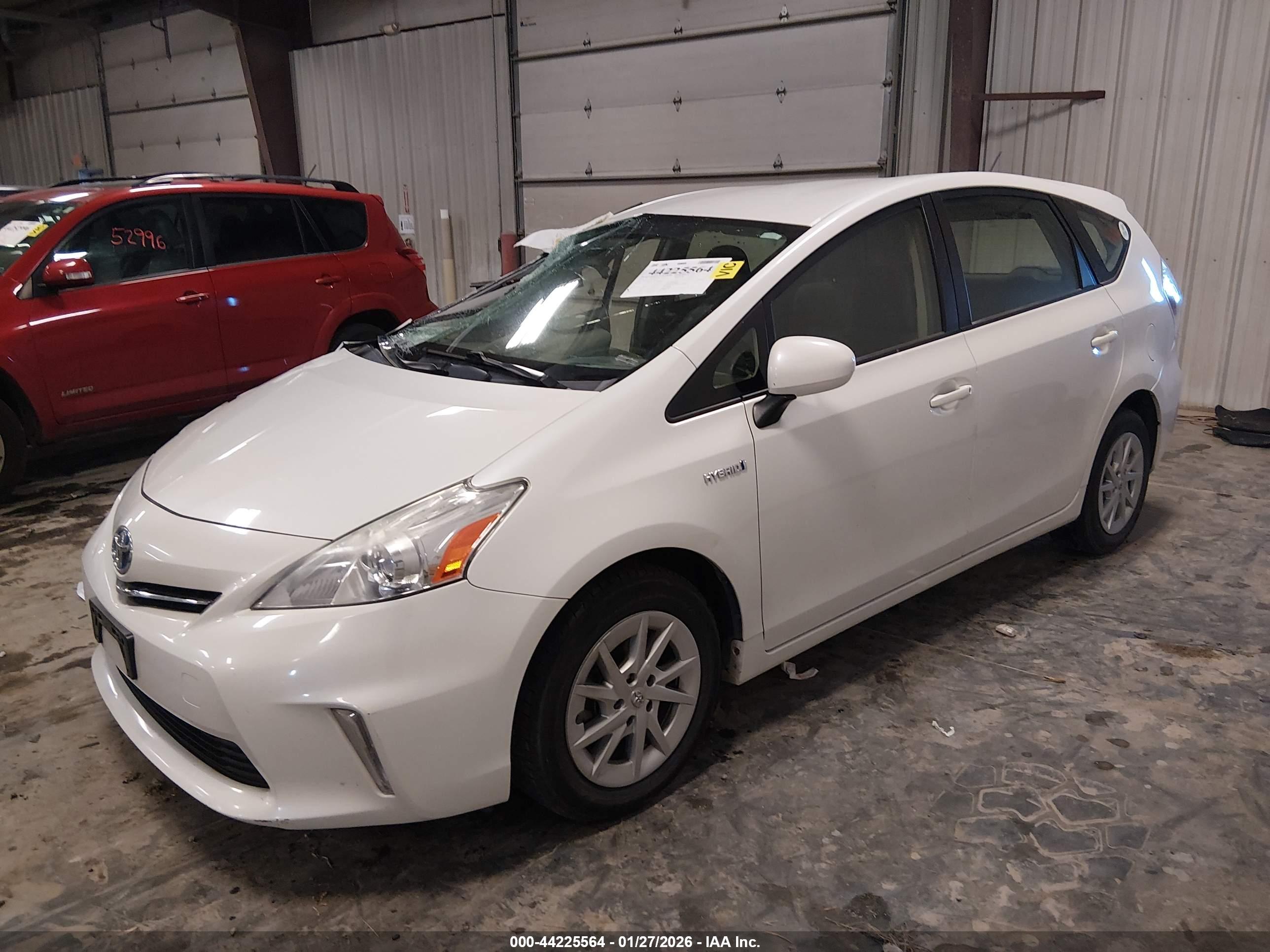TOYOTA PRIUS image 2