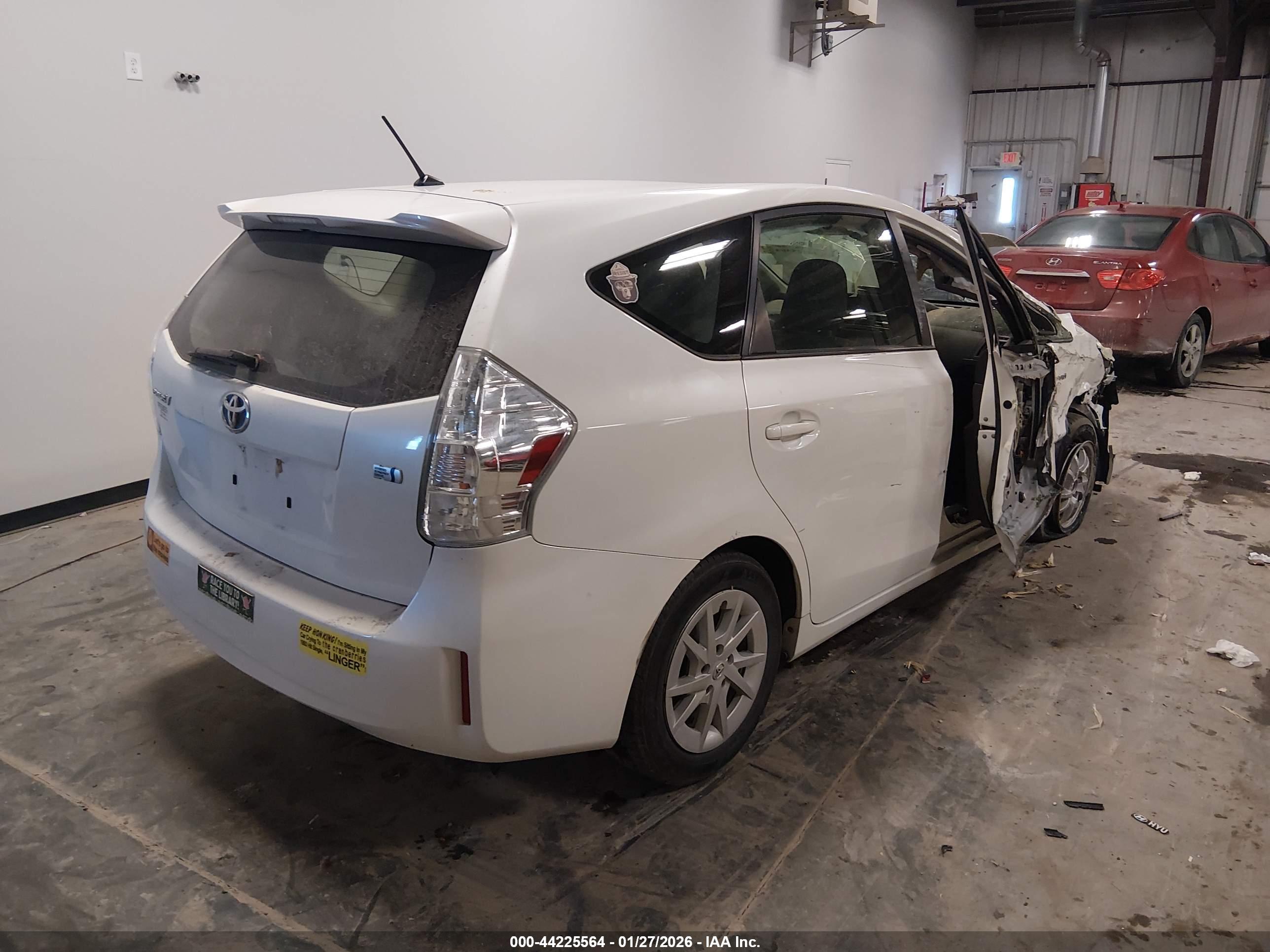 TOYOTA PRIUS image 4