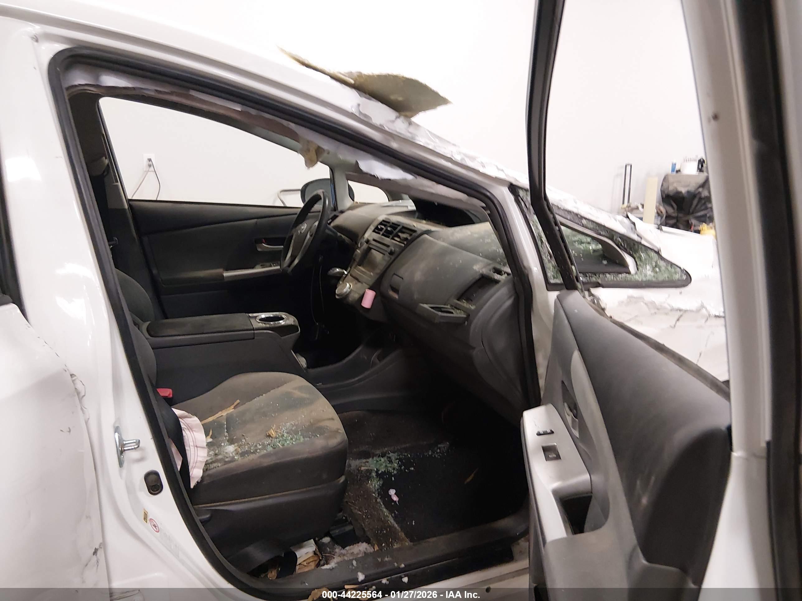 TOYOTA PRIUS image 5