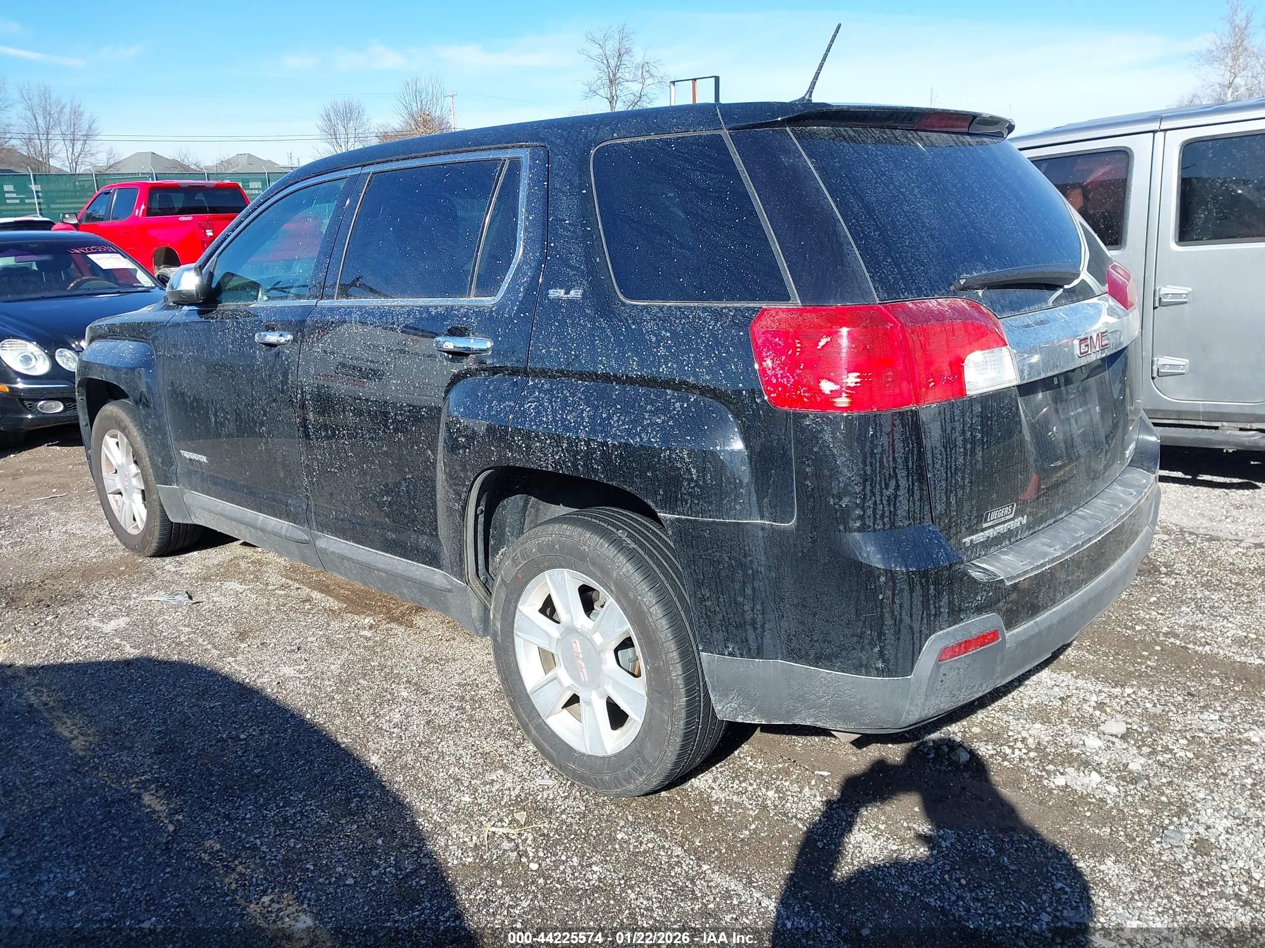 GMC TERRAIN image 3