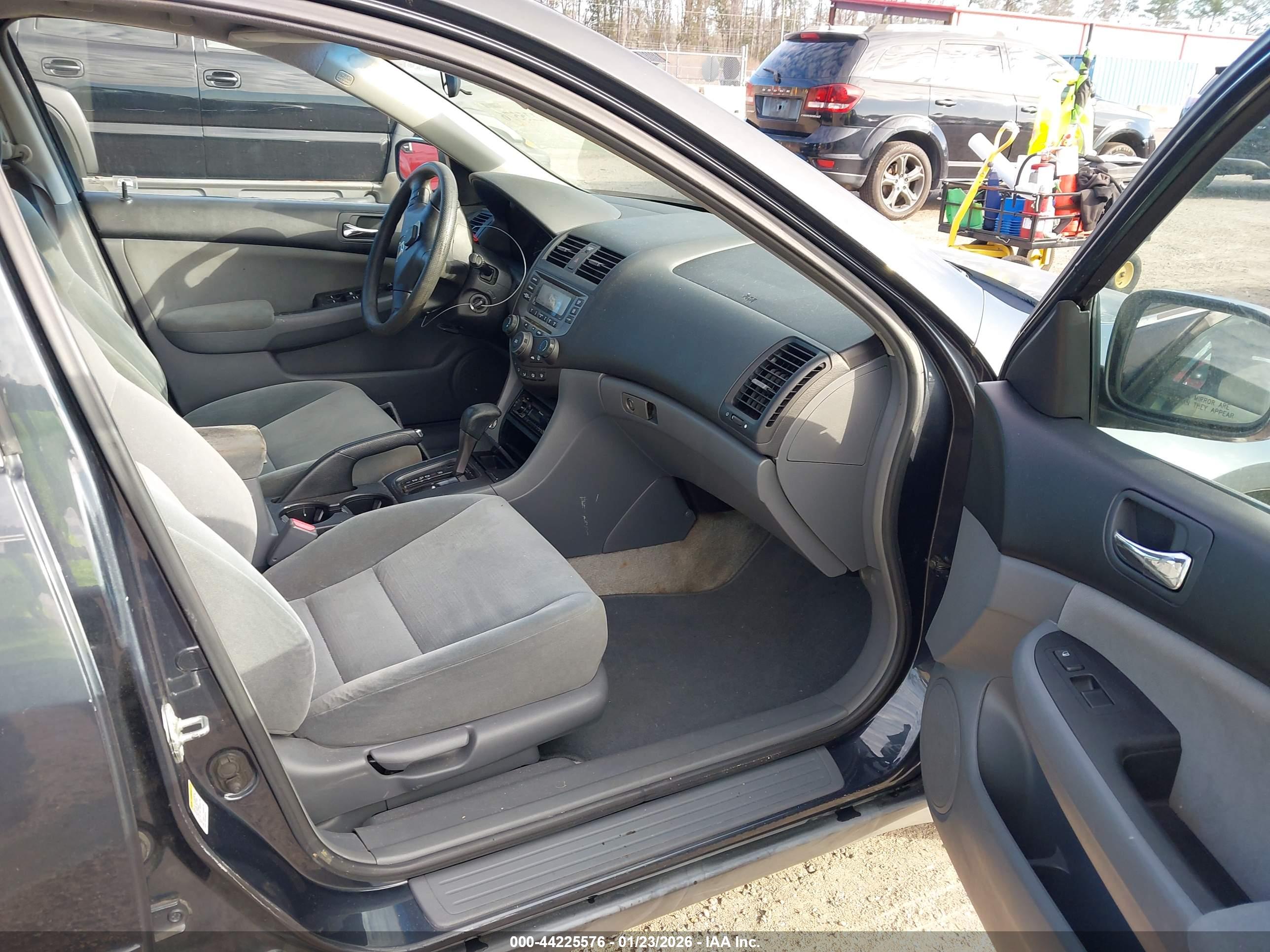 HONDA ACCORD image 5