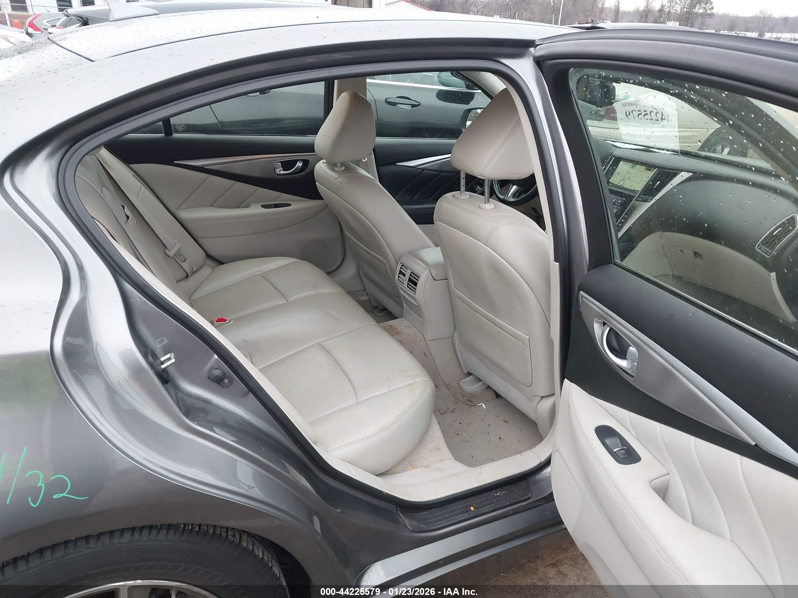 INFINITI Q50 image 8