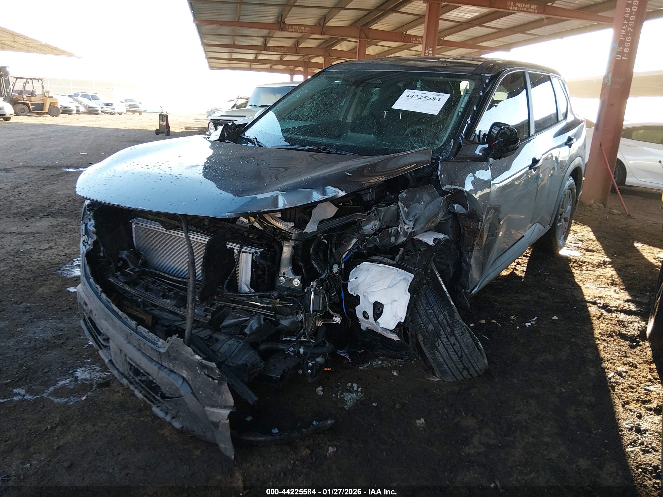 NISSAN ROGUE image 2