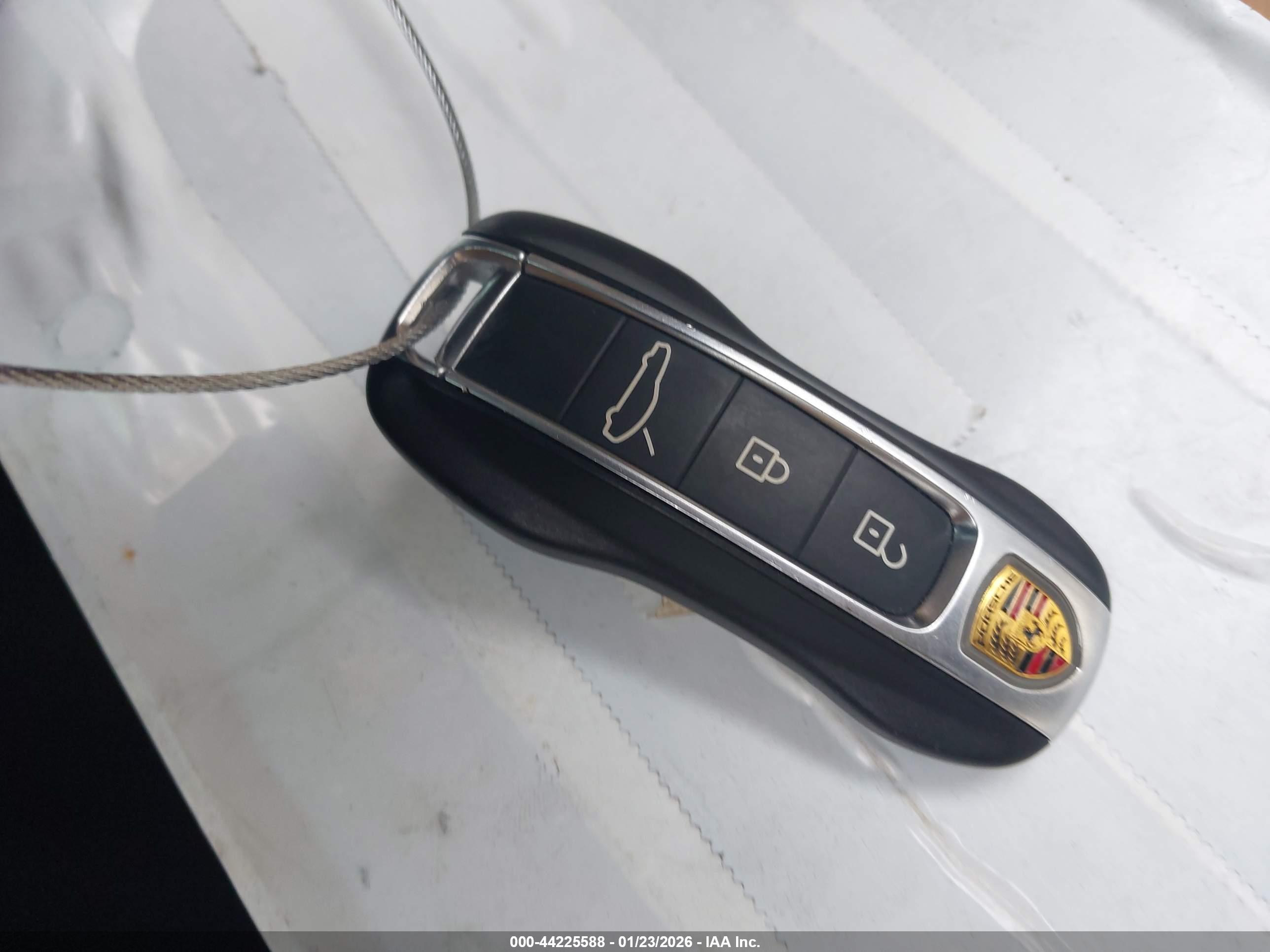 PORSCHE PANAMERA image 11