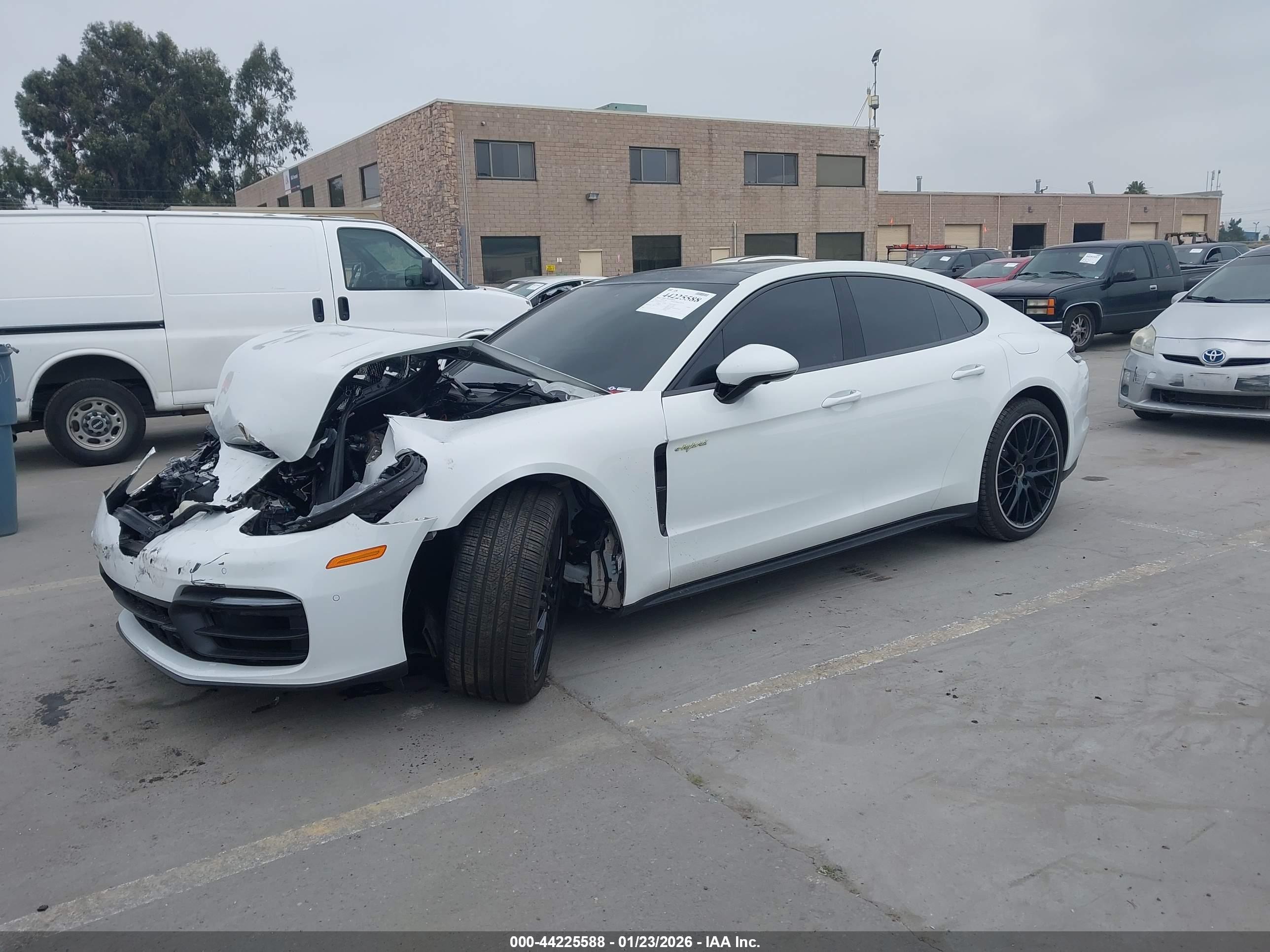 PORSCHE PANAMERA image 2