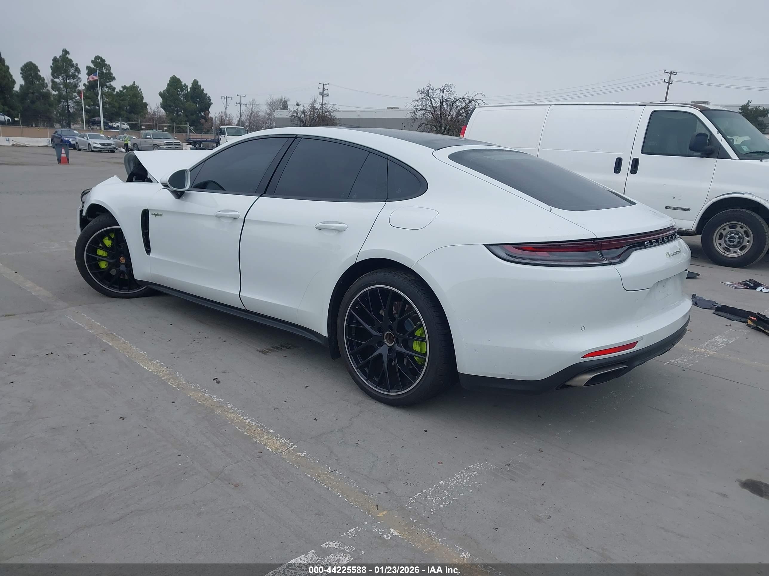 PORSCHE PANAMERA image 3