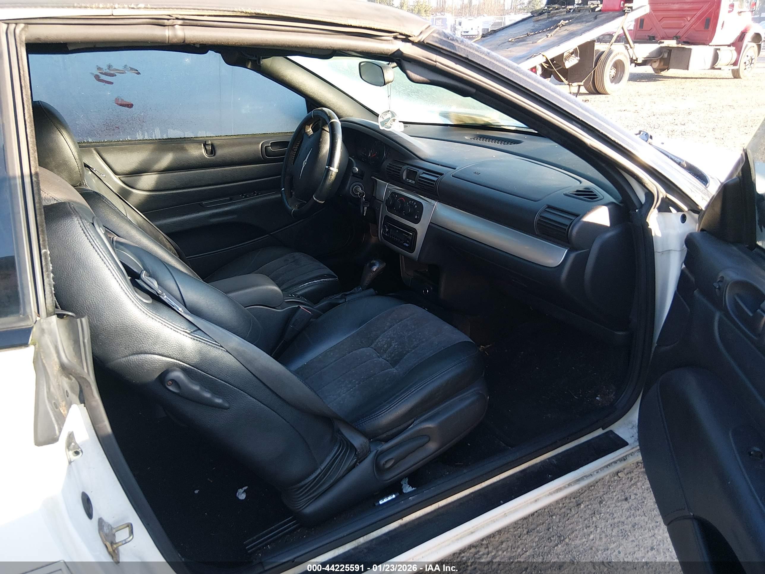 CHRYSLER SEBRING image 5