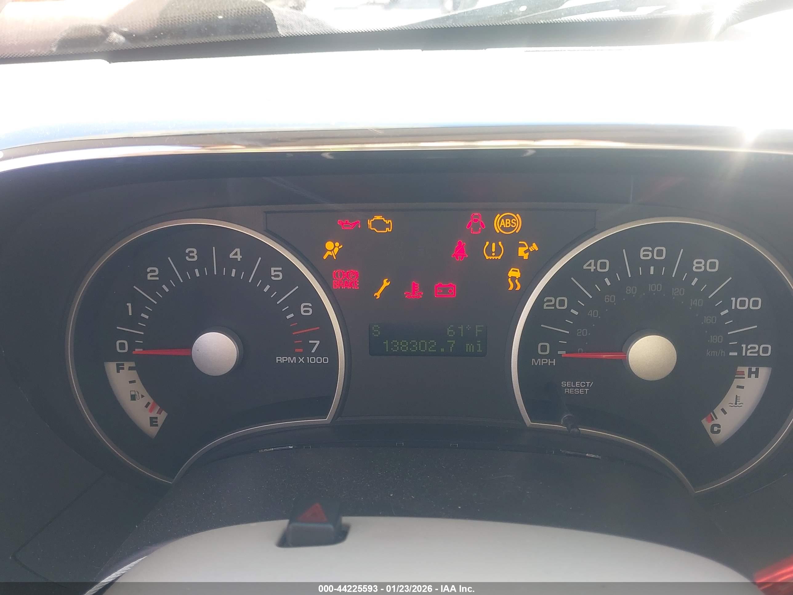 FORD EXPLORER image 7