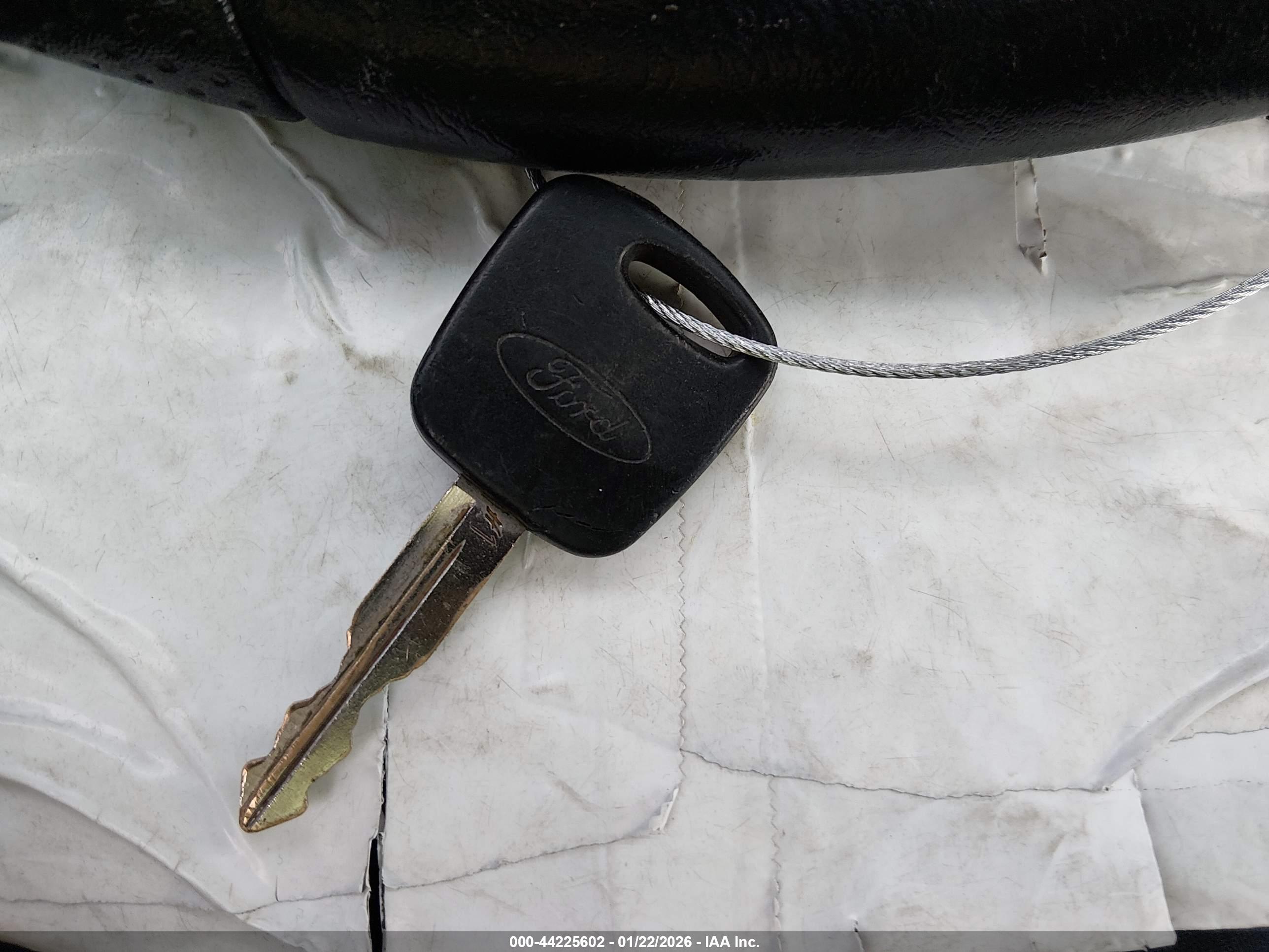 FORD ESCAPE image 11