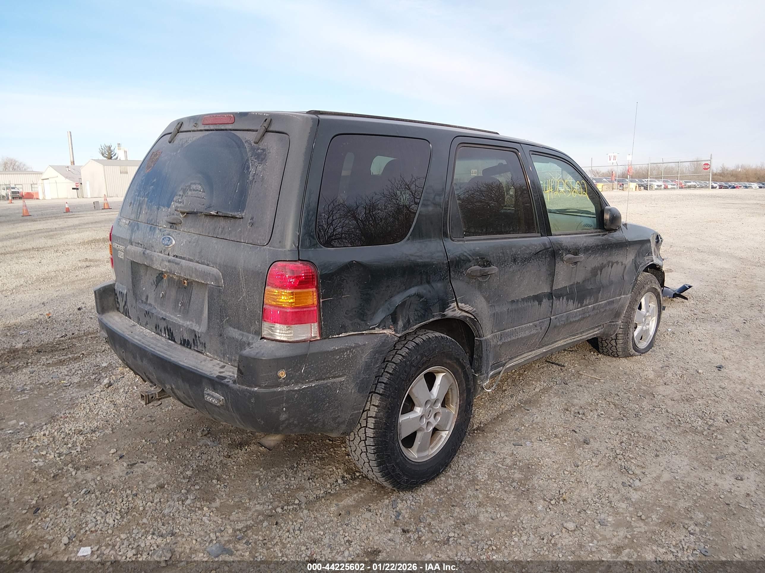 FORD ESCAPE image 4