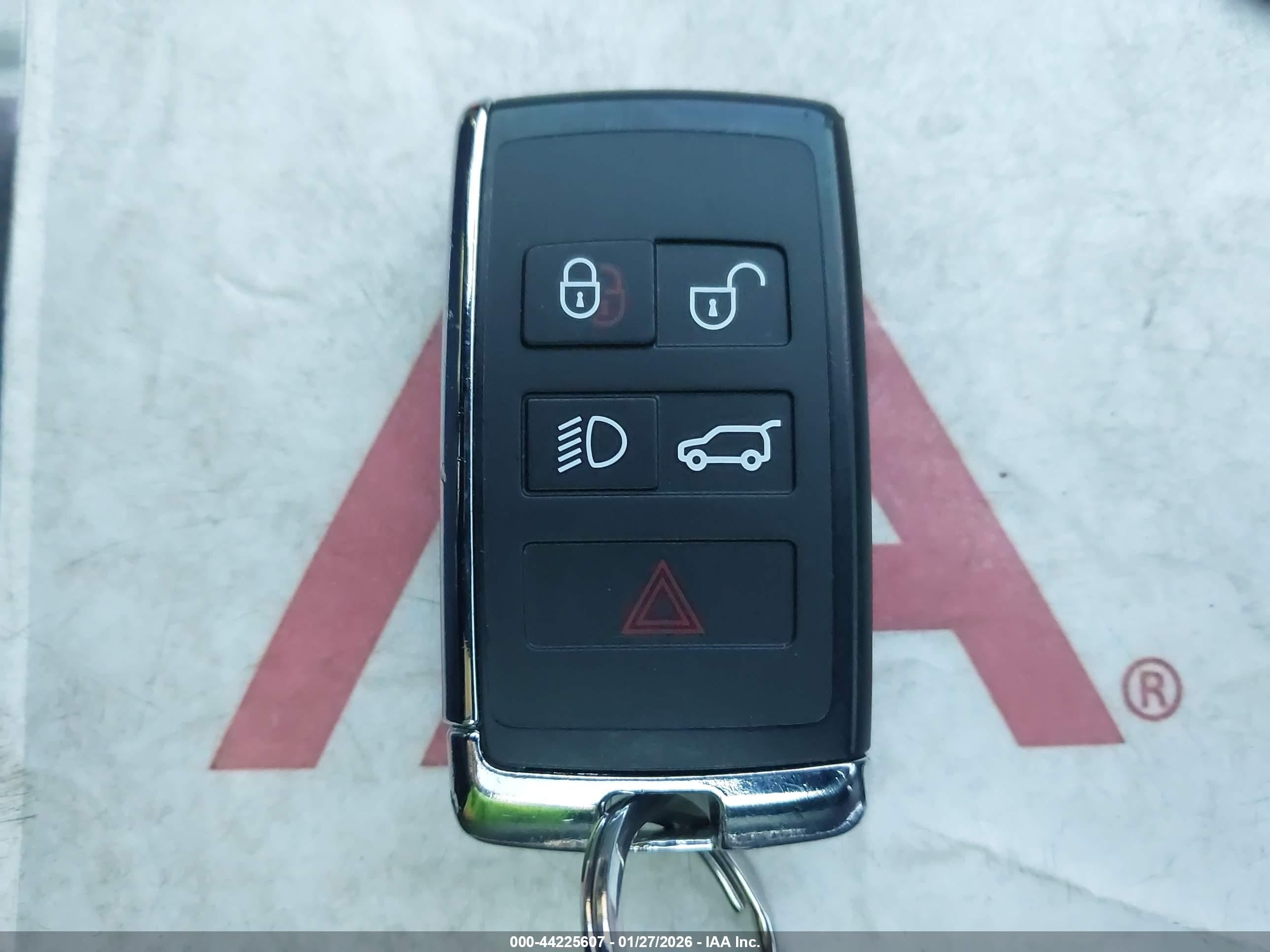 LAND ROVER image 11