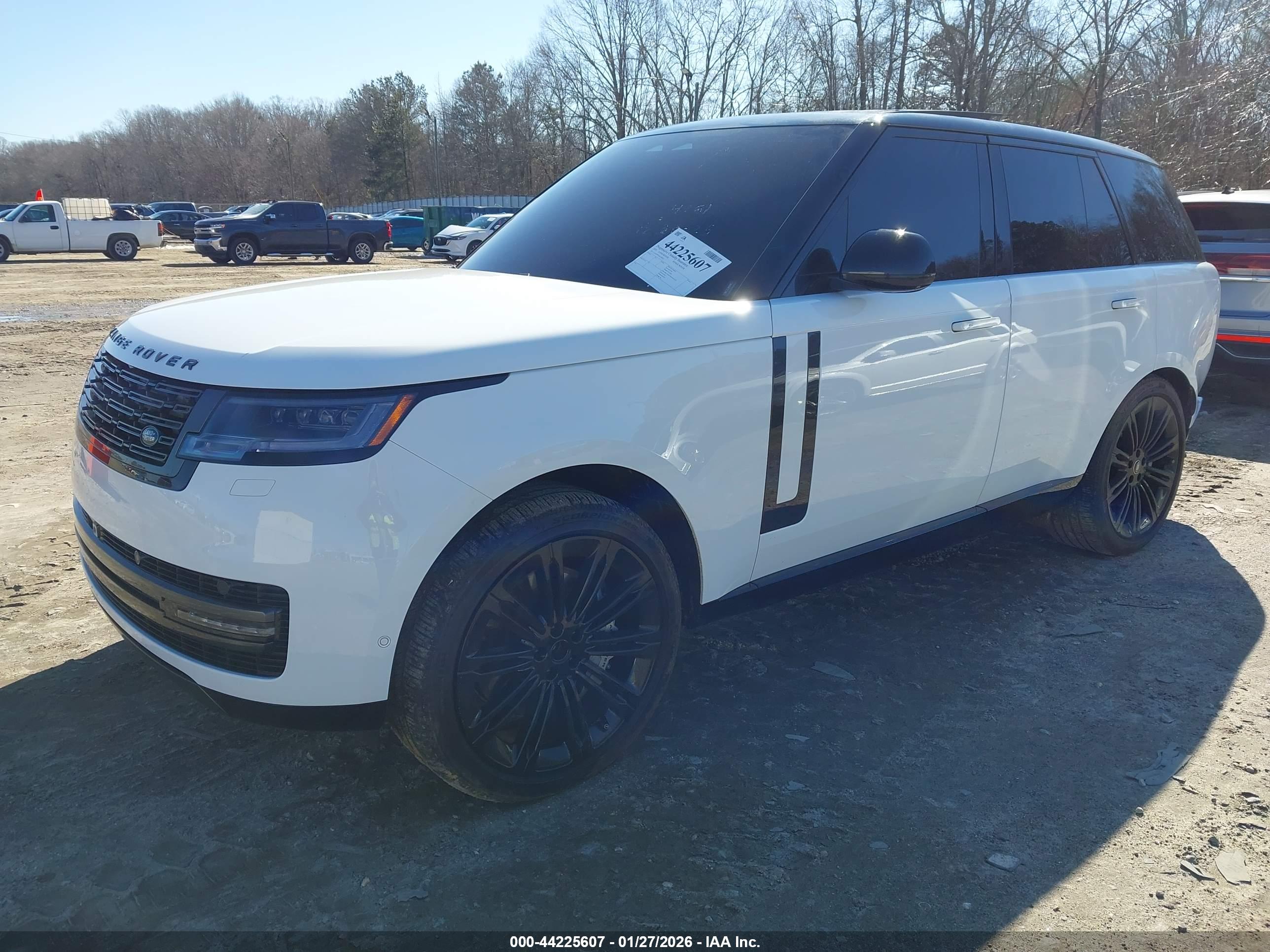 LAND ROVER image 2