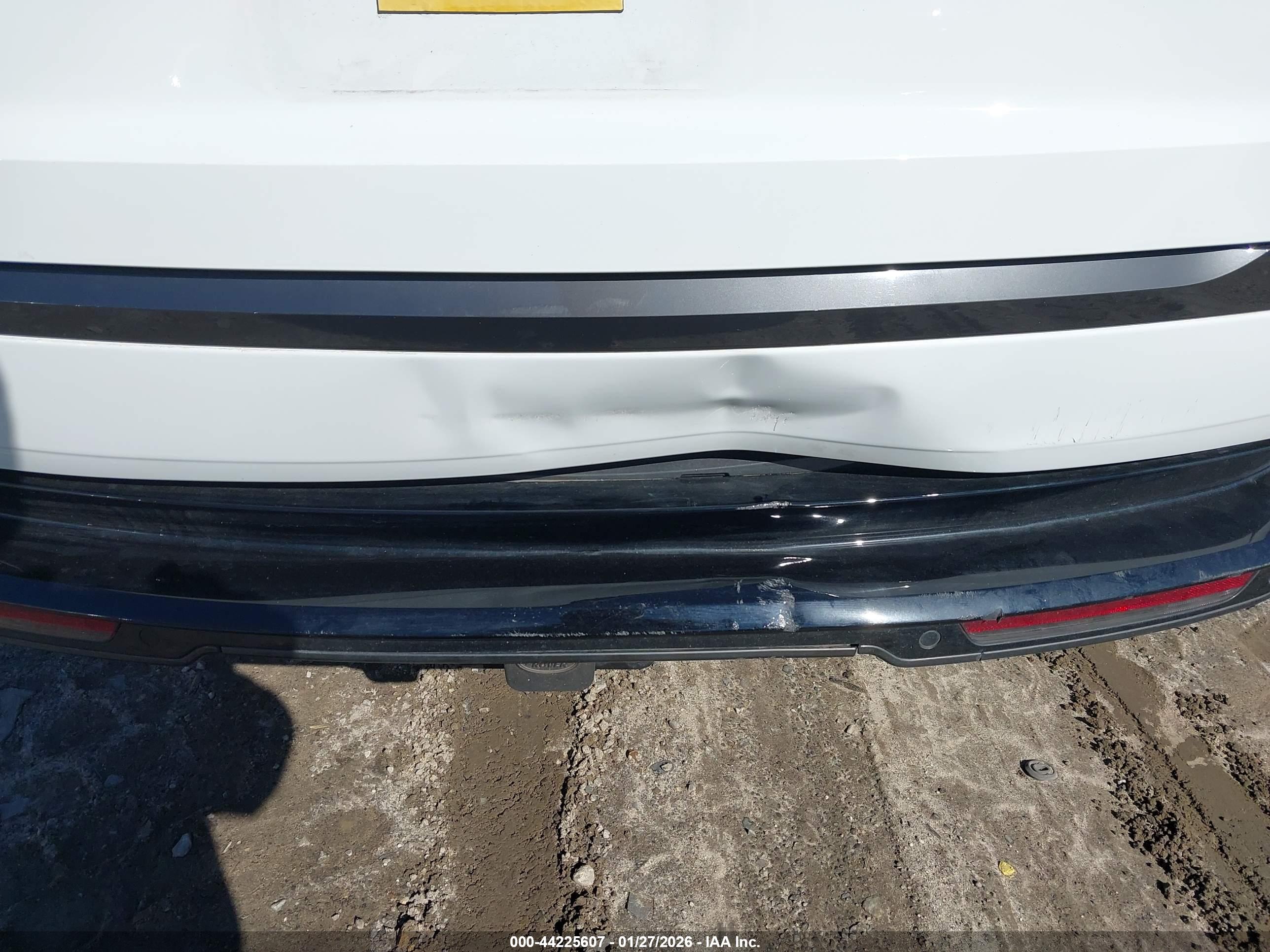 LAND ROVER image 6