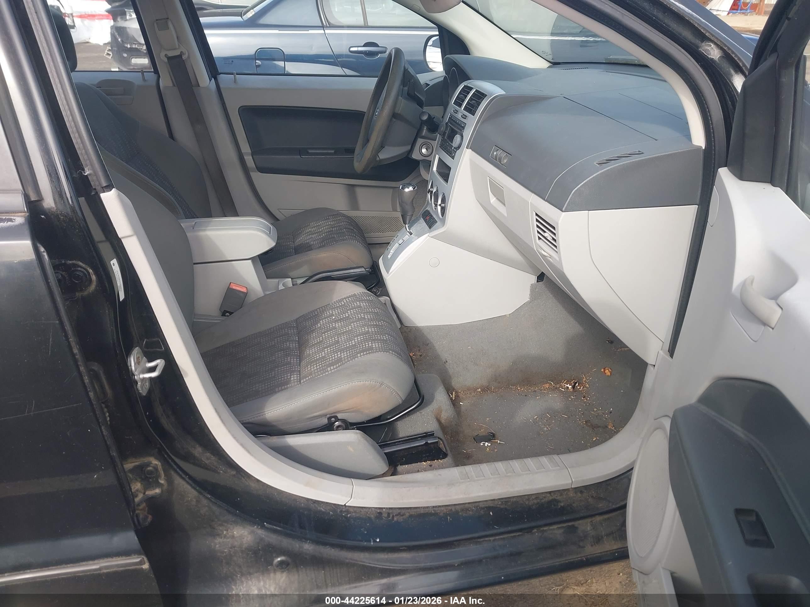 DODGE CALIBER image 5