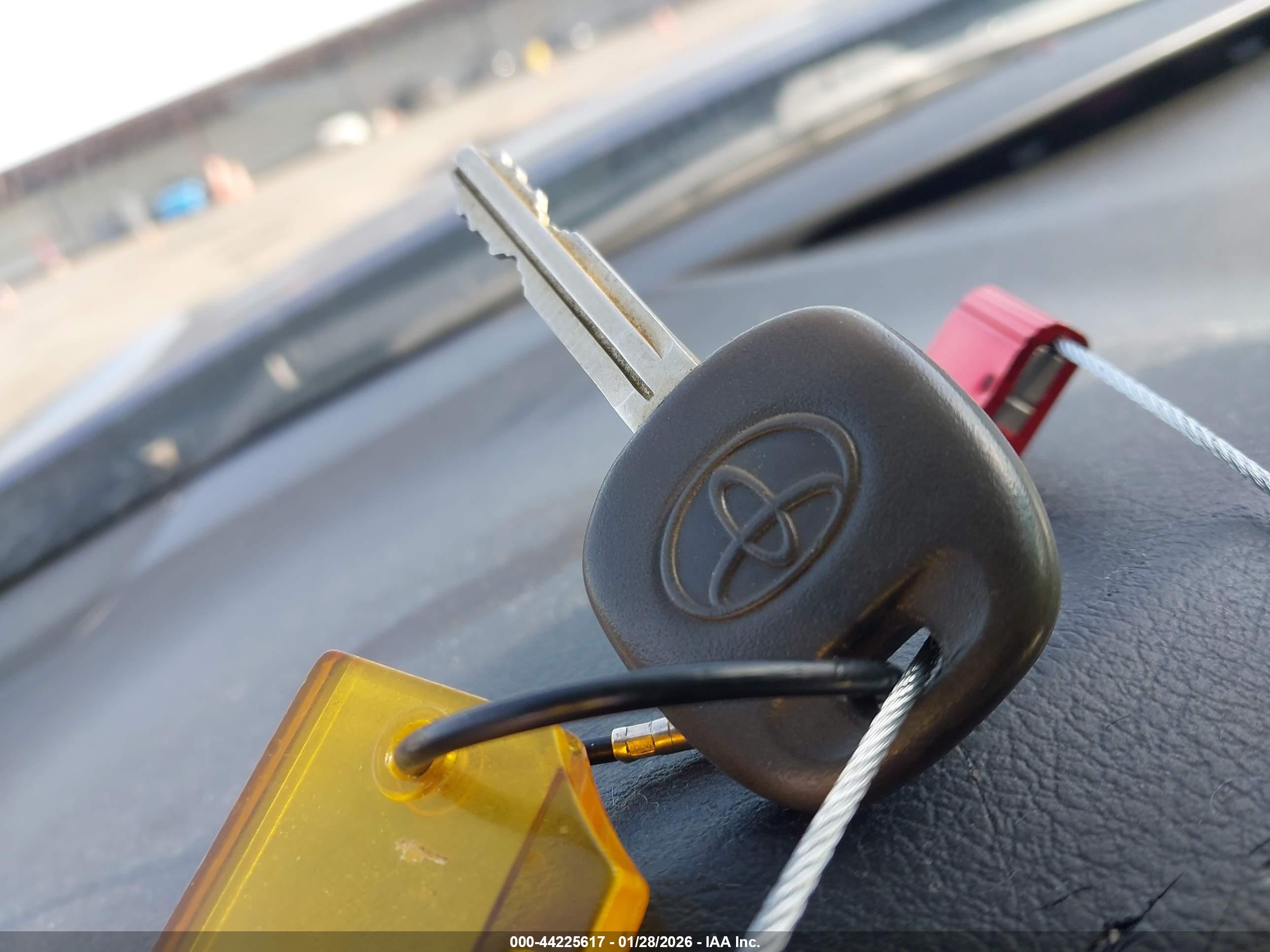 TOYOTA CAMRY image 11