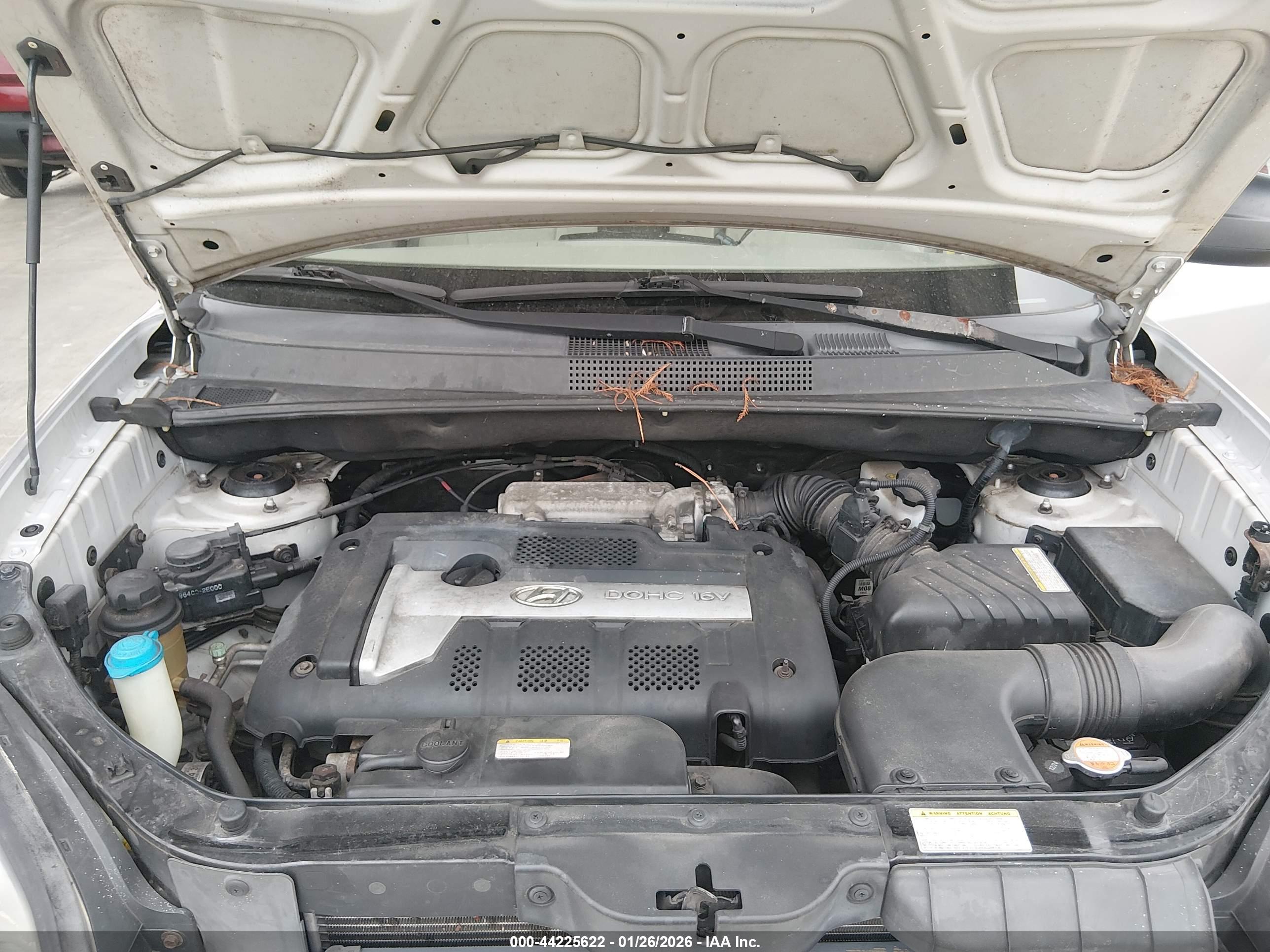 HYUNDAI TUCSON image 10