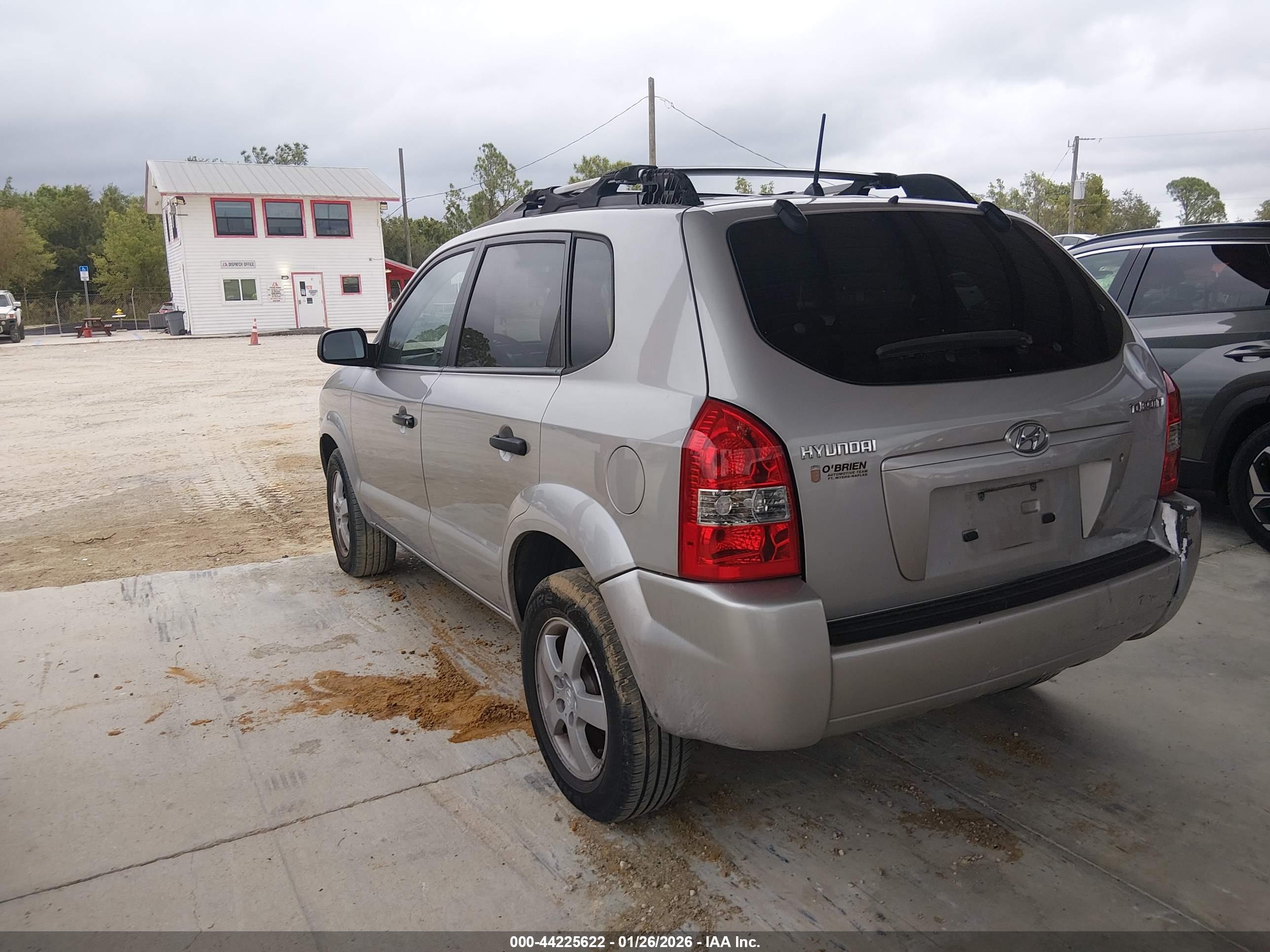HYUNDAI TUCSON image 3