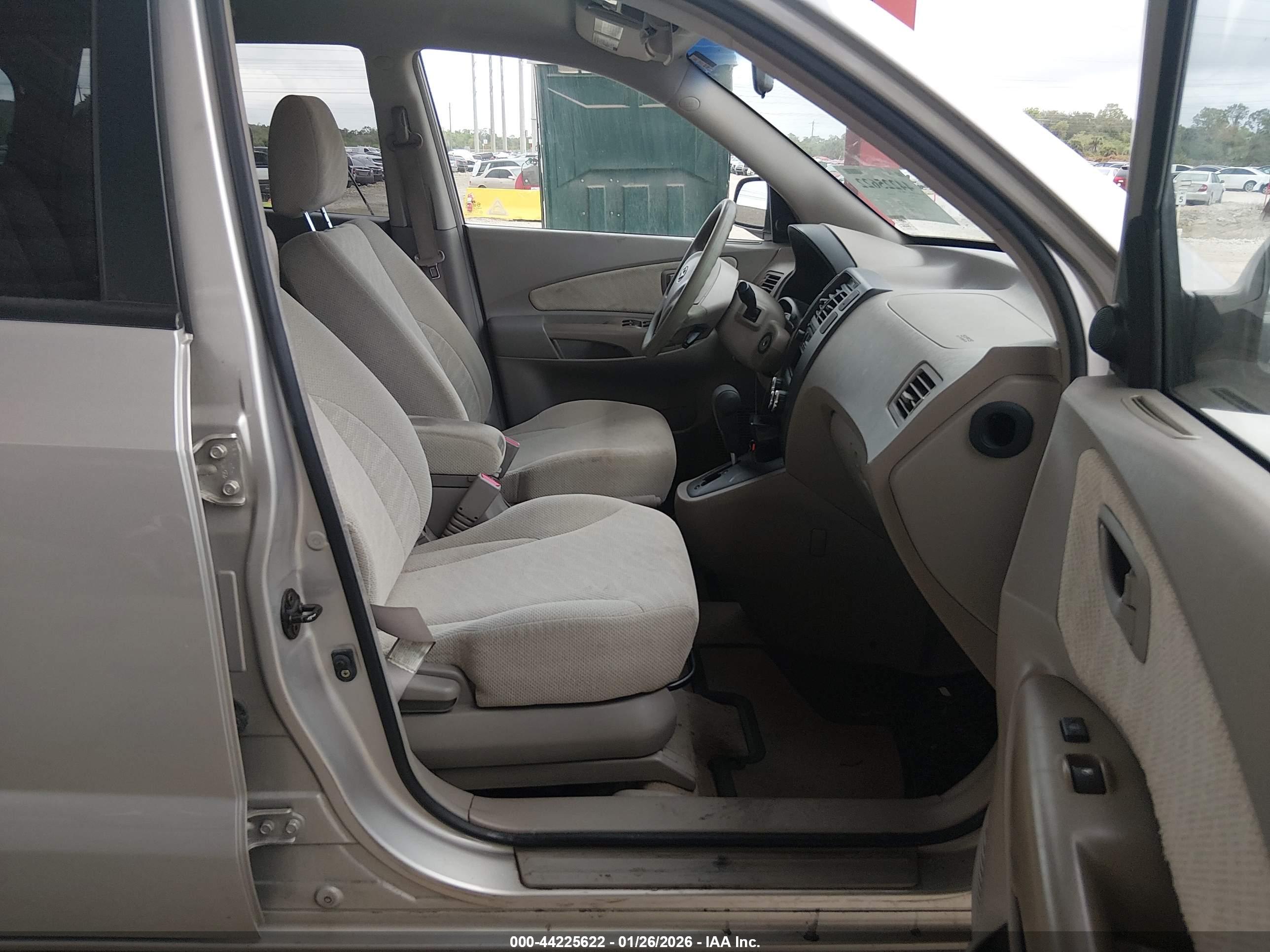 HYUNDAI TUCSON image 5