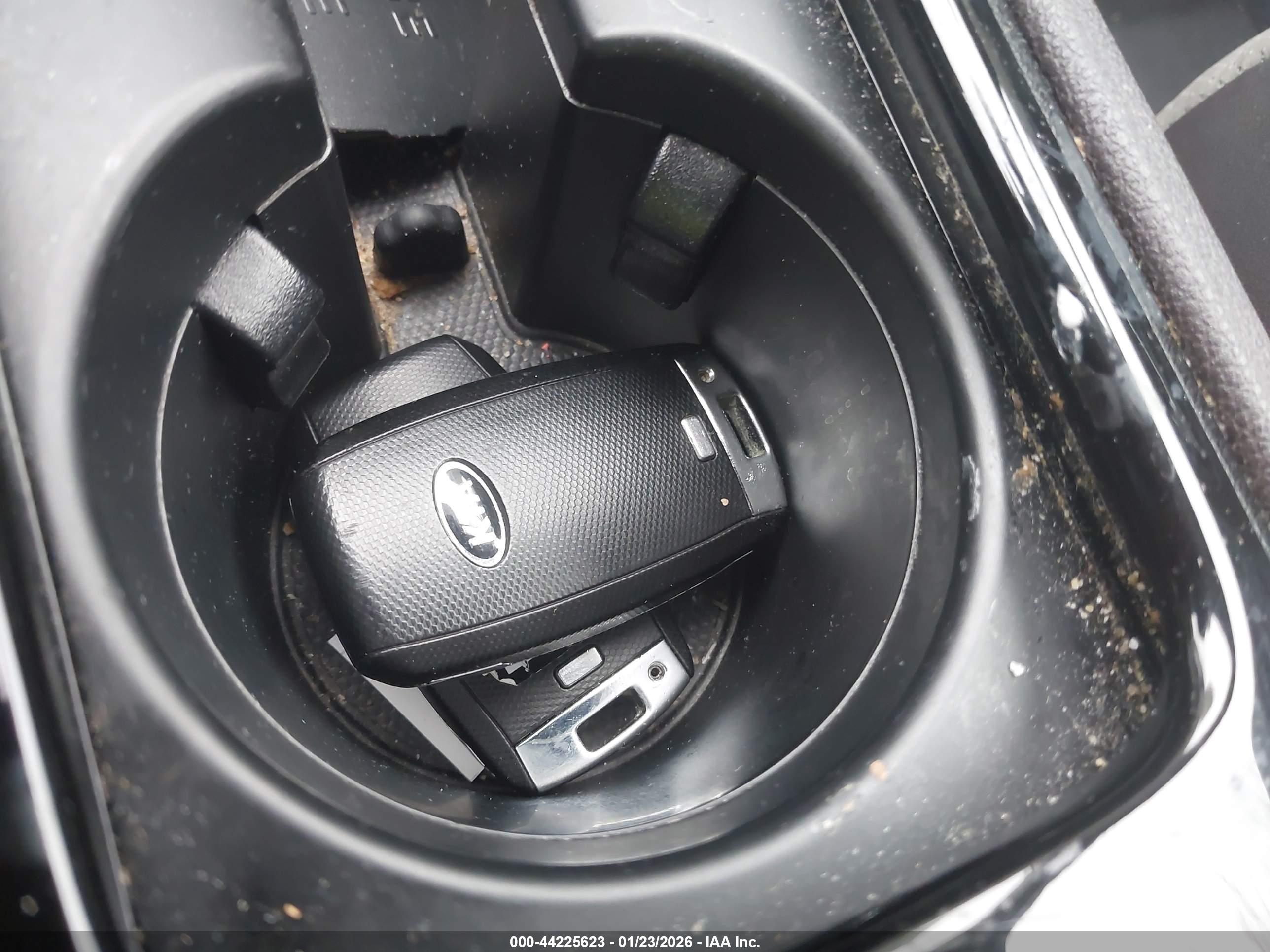 KIA SEDONA image 11