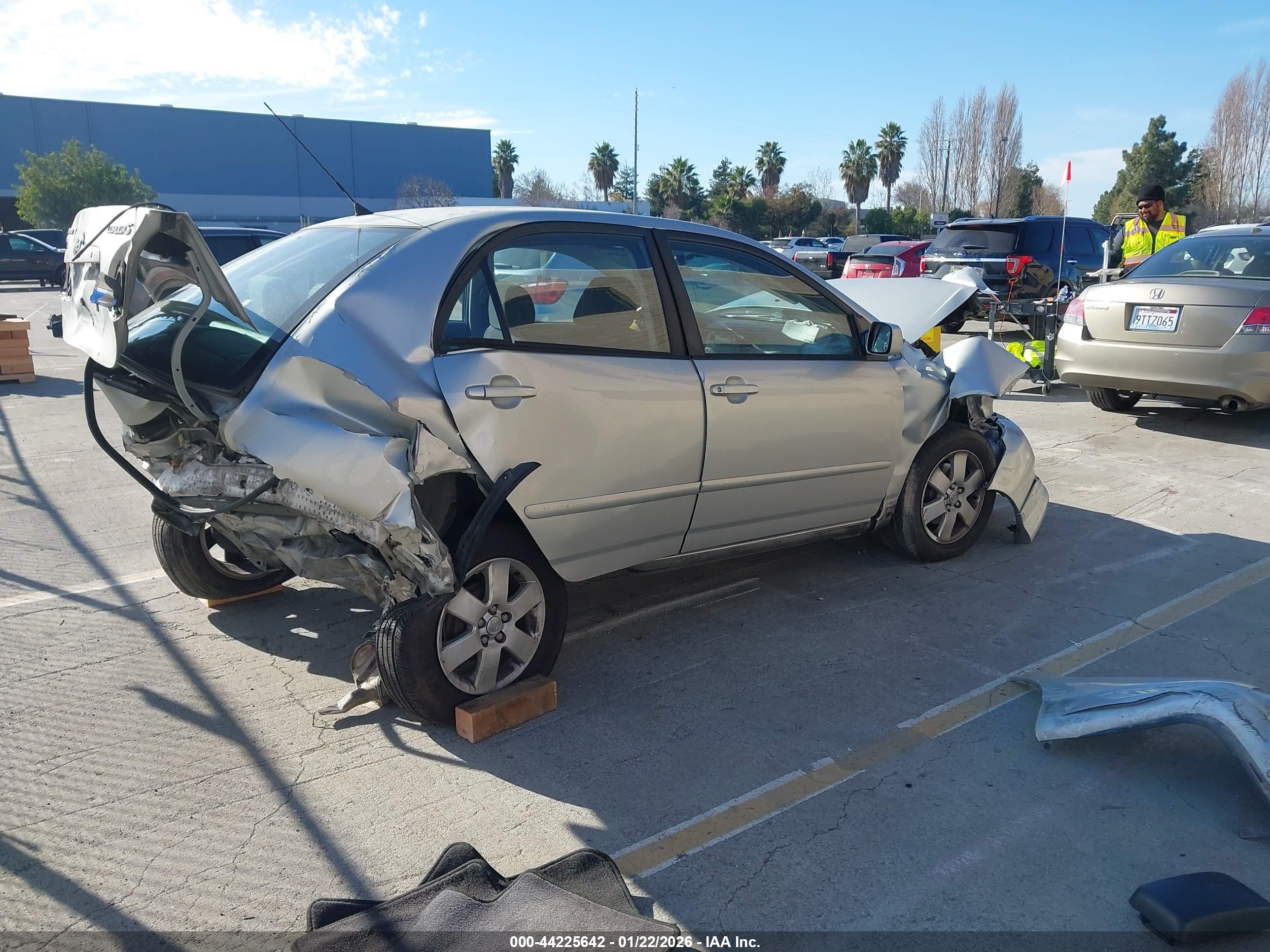 TOYOTA COROLLA image 4