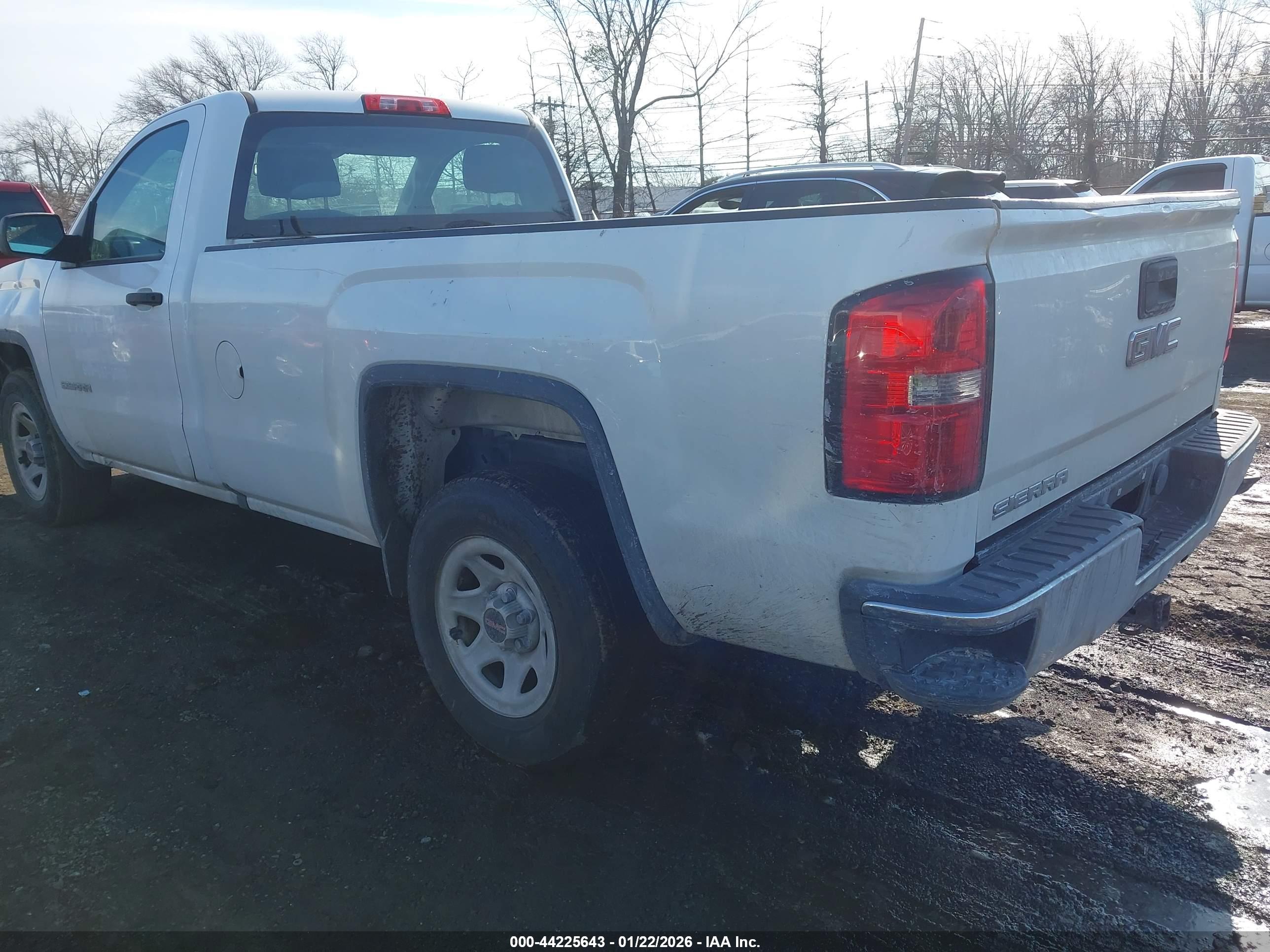 GMC SIERRA image 3