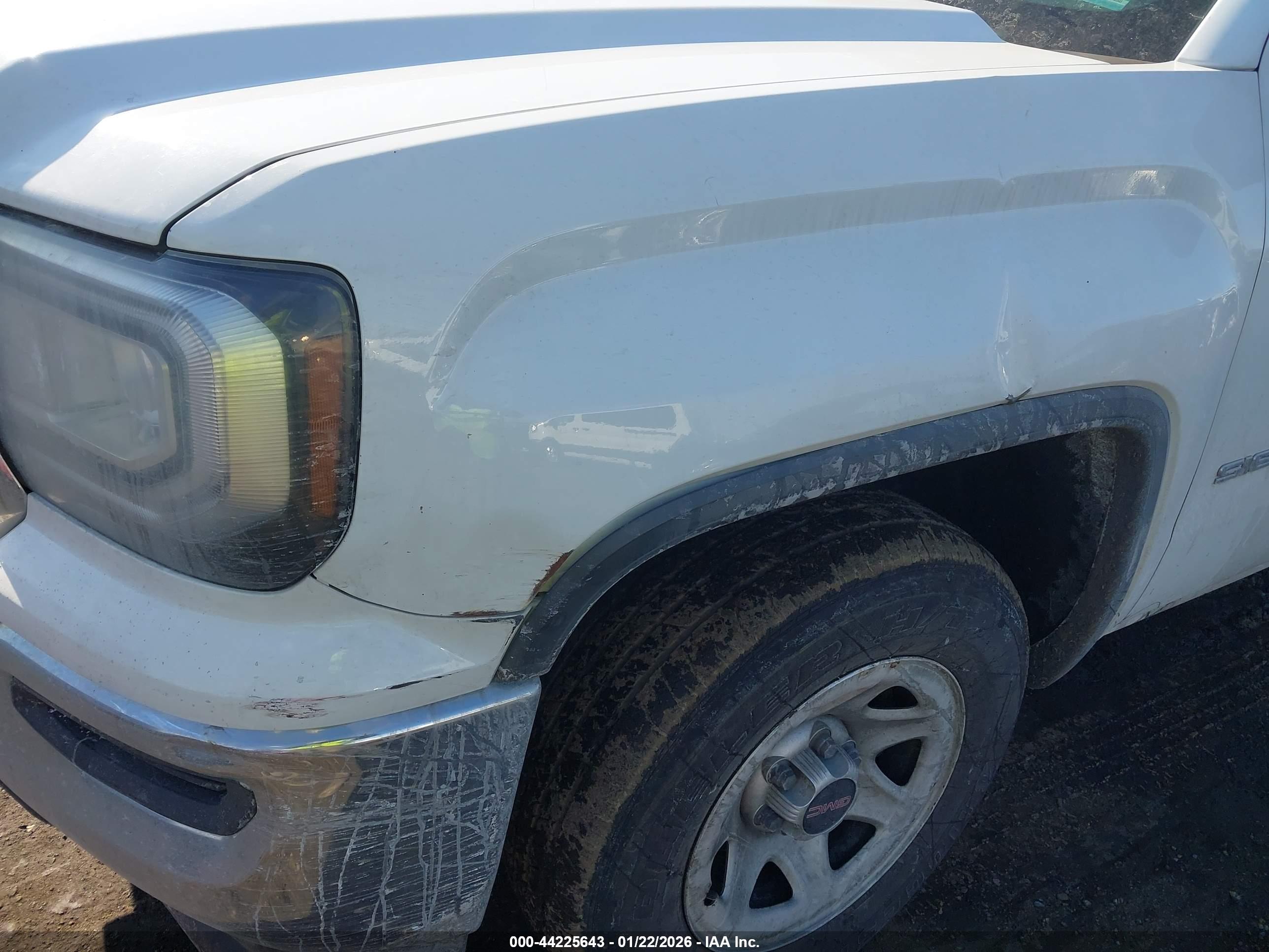 GMC SIERRA image 6