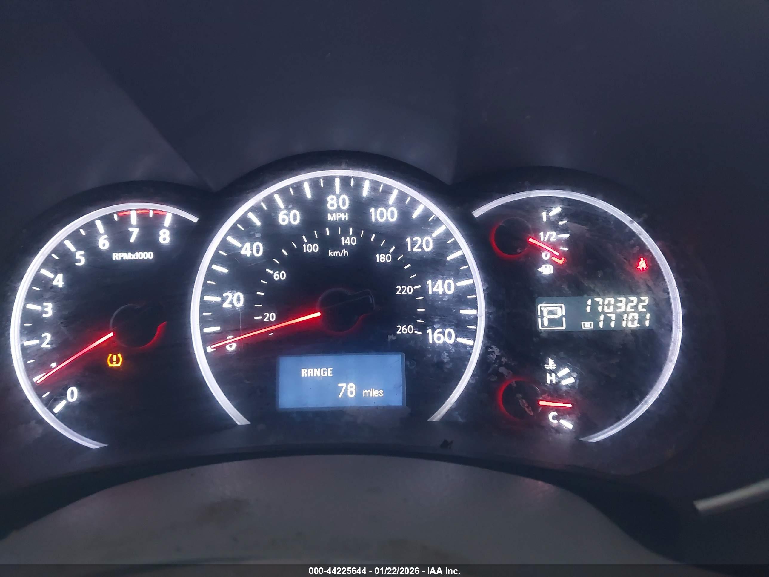 NISSAN QUEST image 7