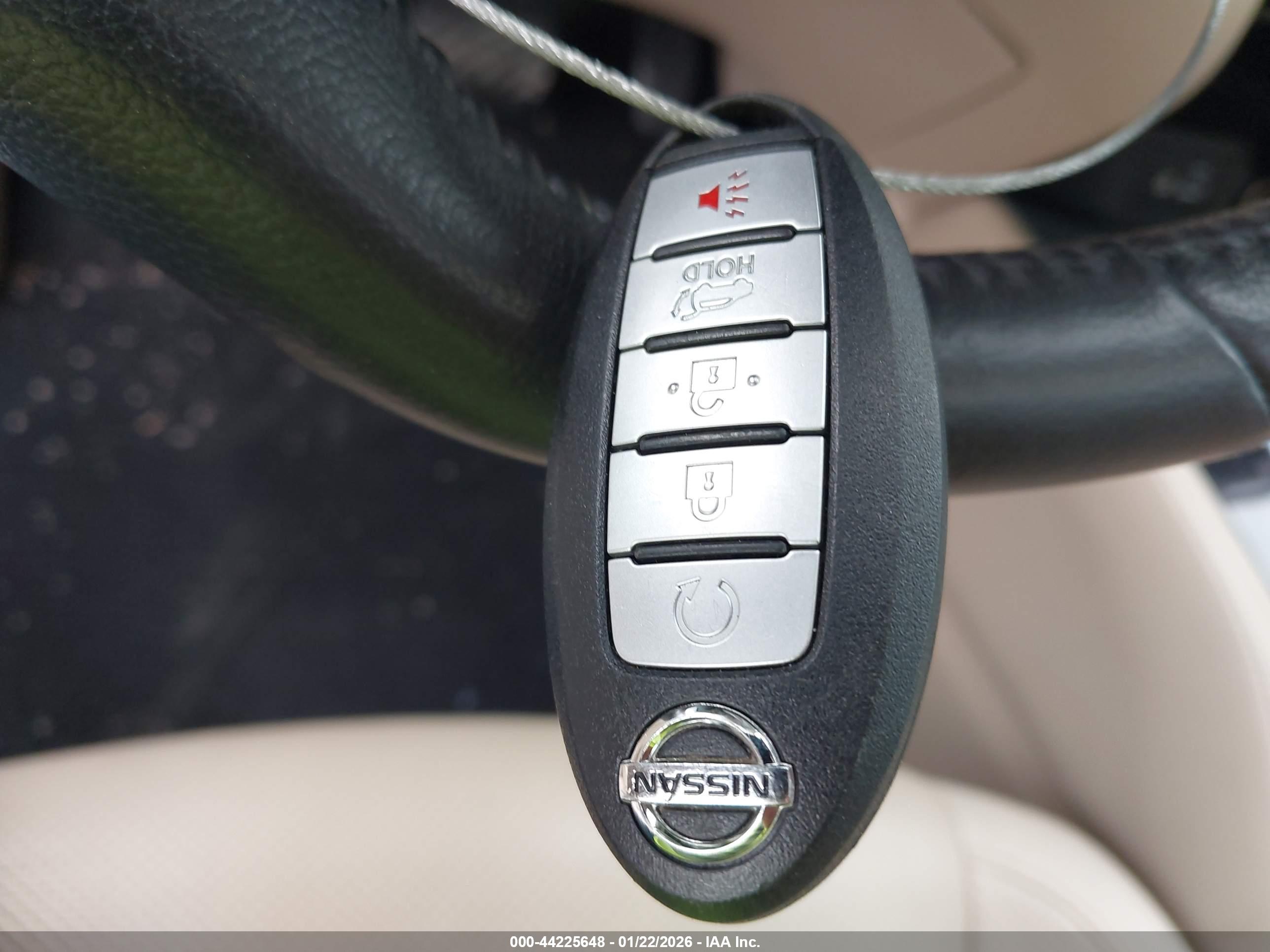 NISSAN ROGUE image 11