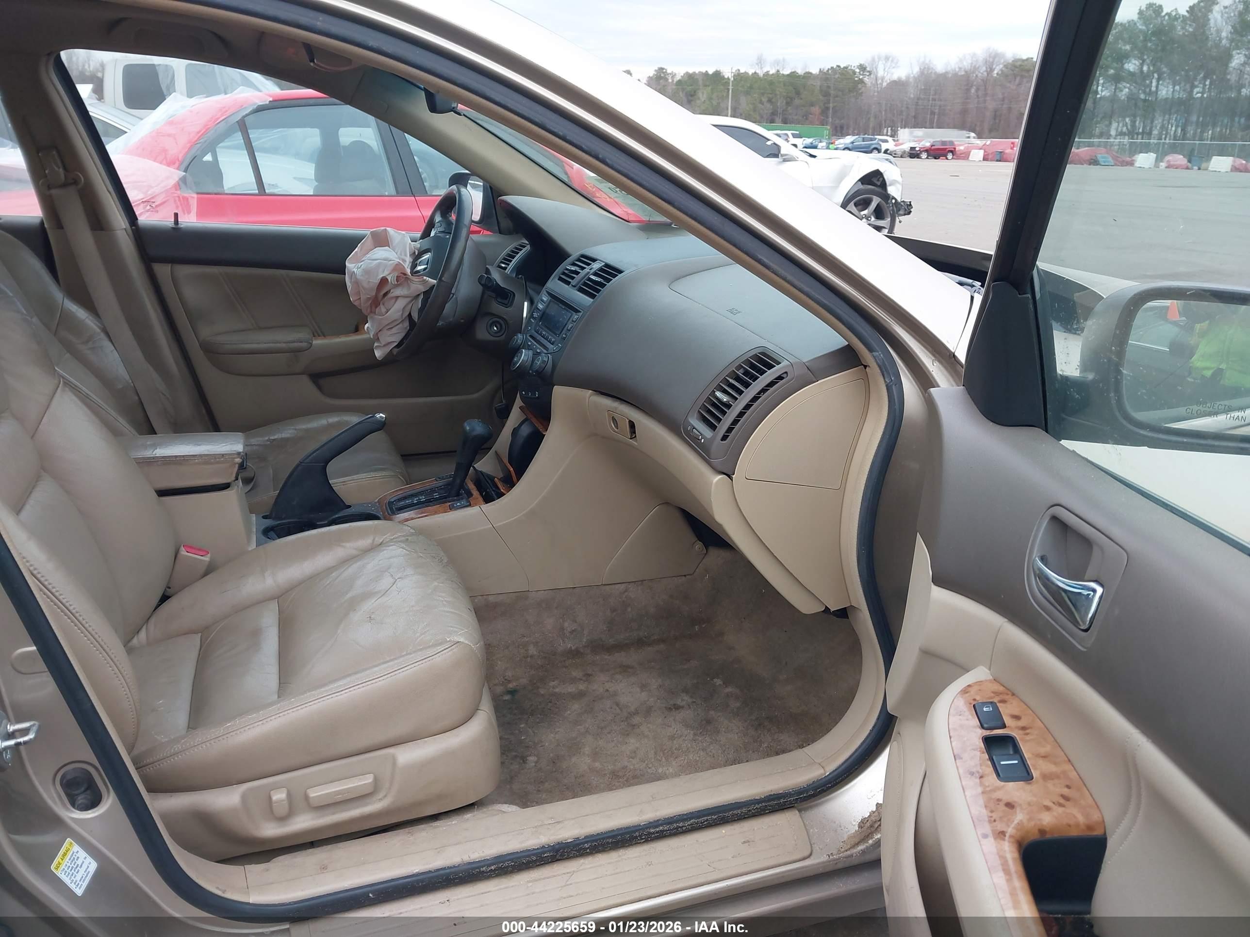 HONDA ACCORD image 5