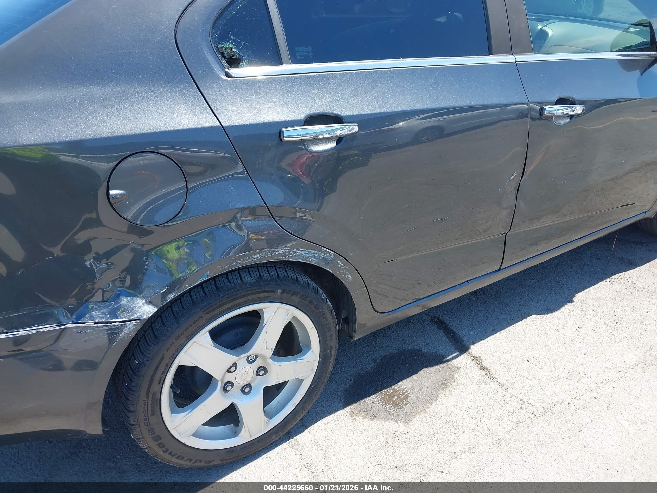 CHEVROLET SONIC image 6