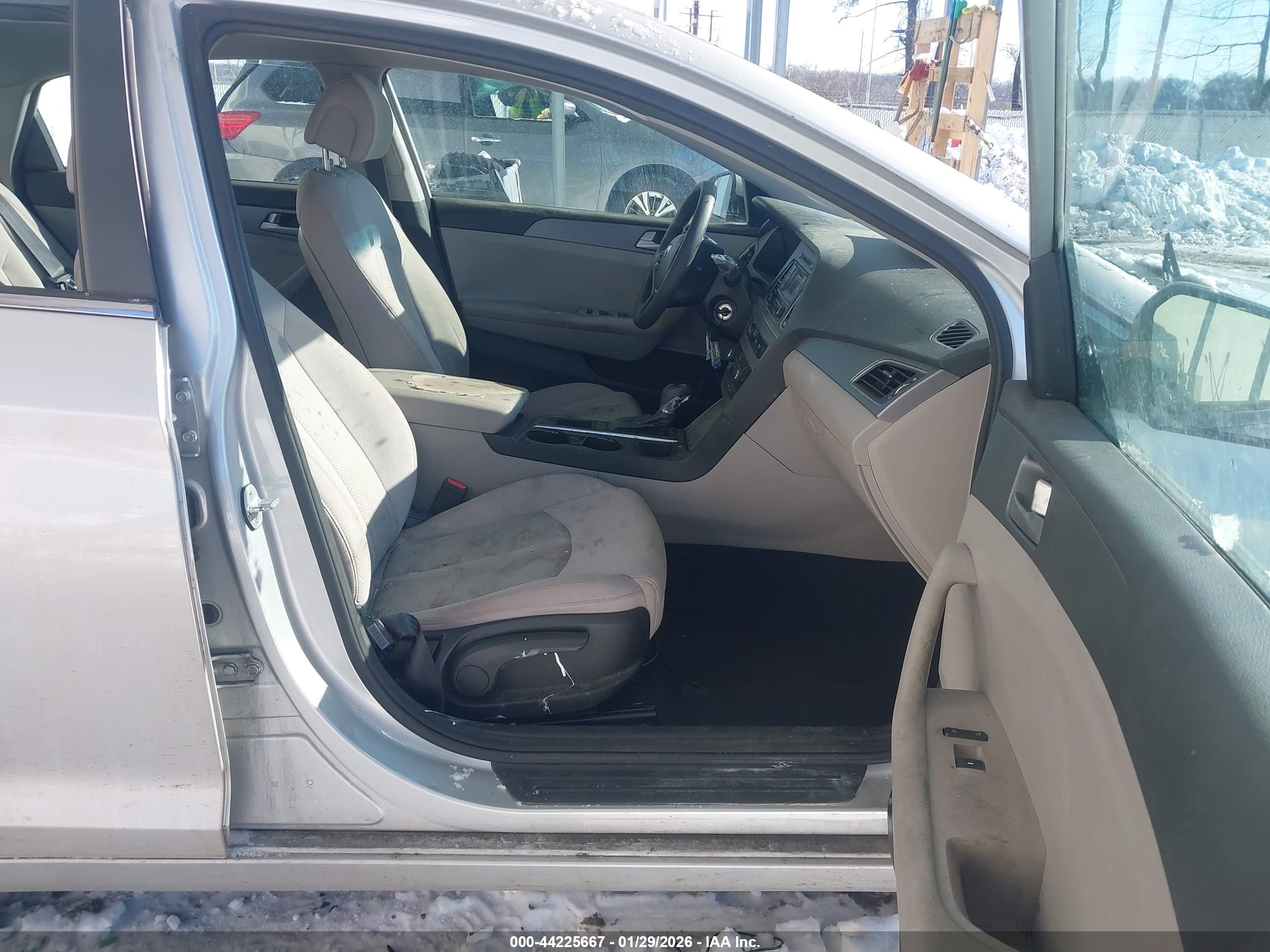HYUNDAI SONATA image 5