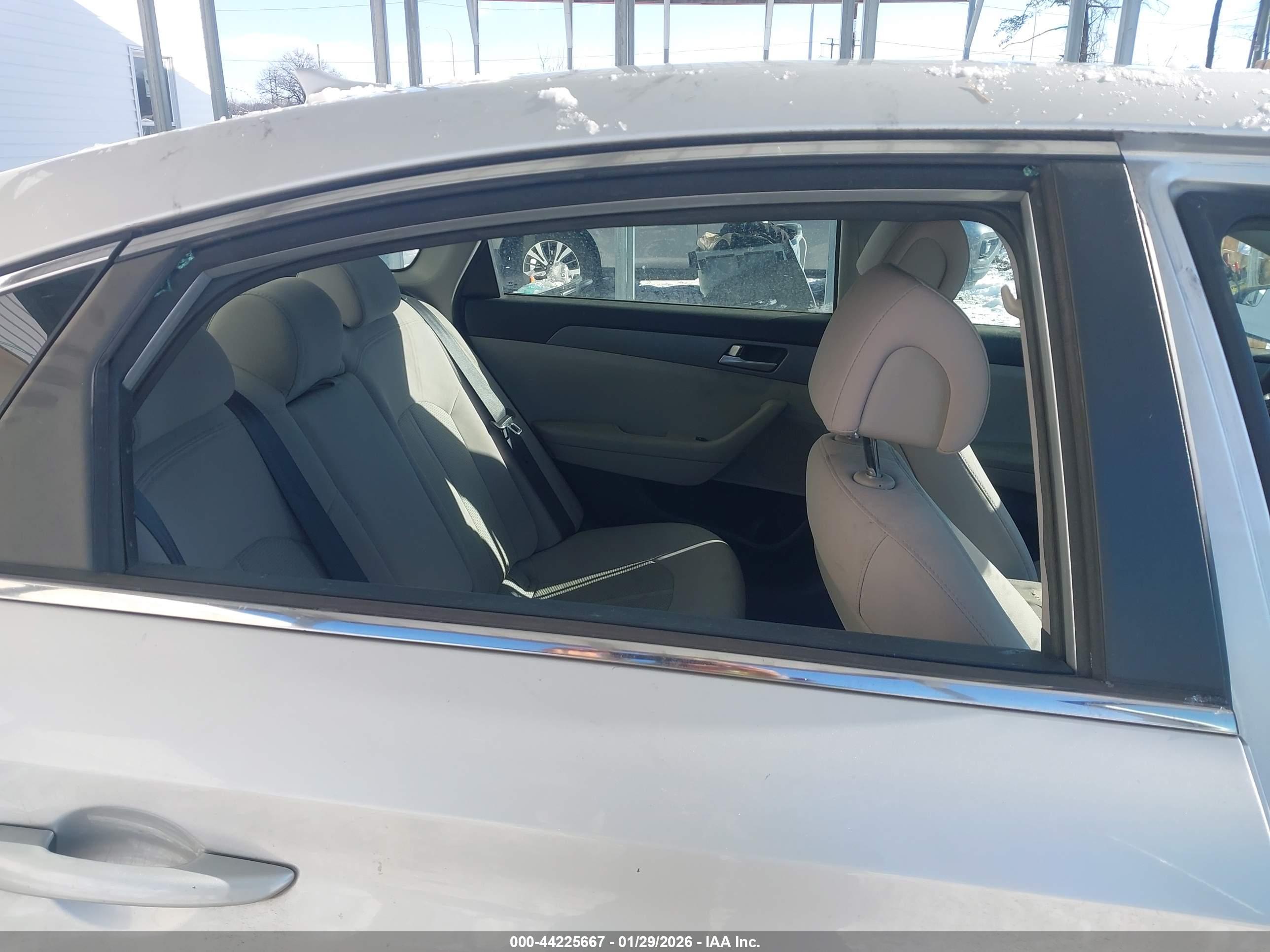 HYUNDAI SONATA image 6
