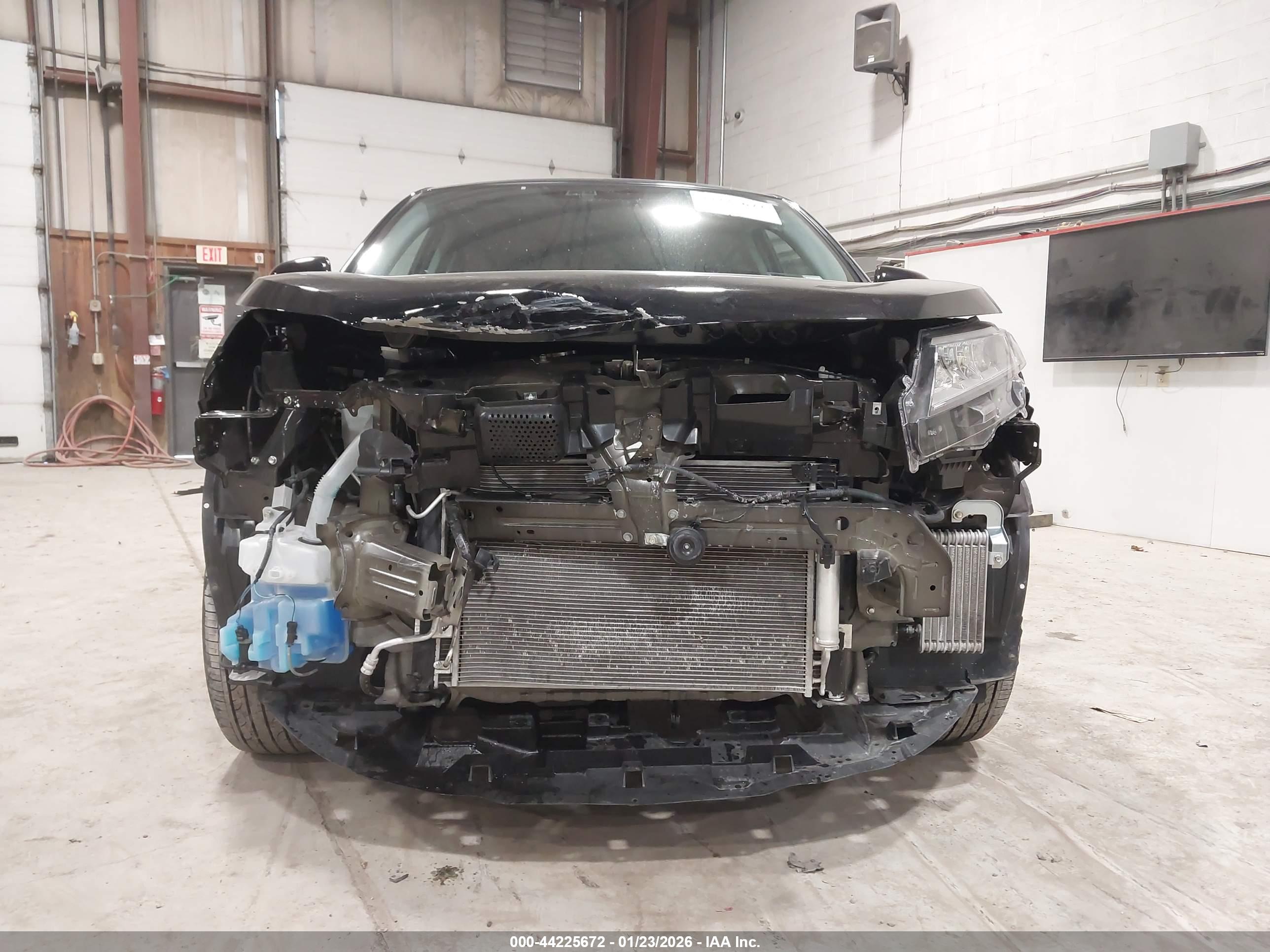 MITSUBISHI OUTLANDER image 6