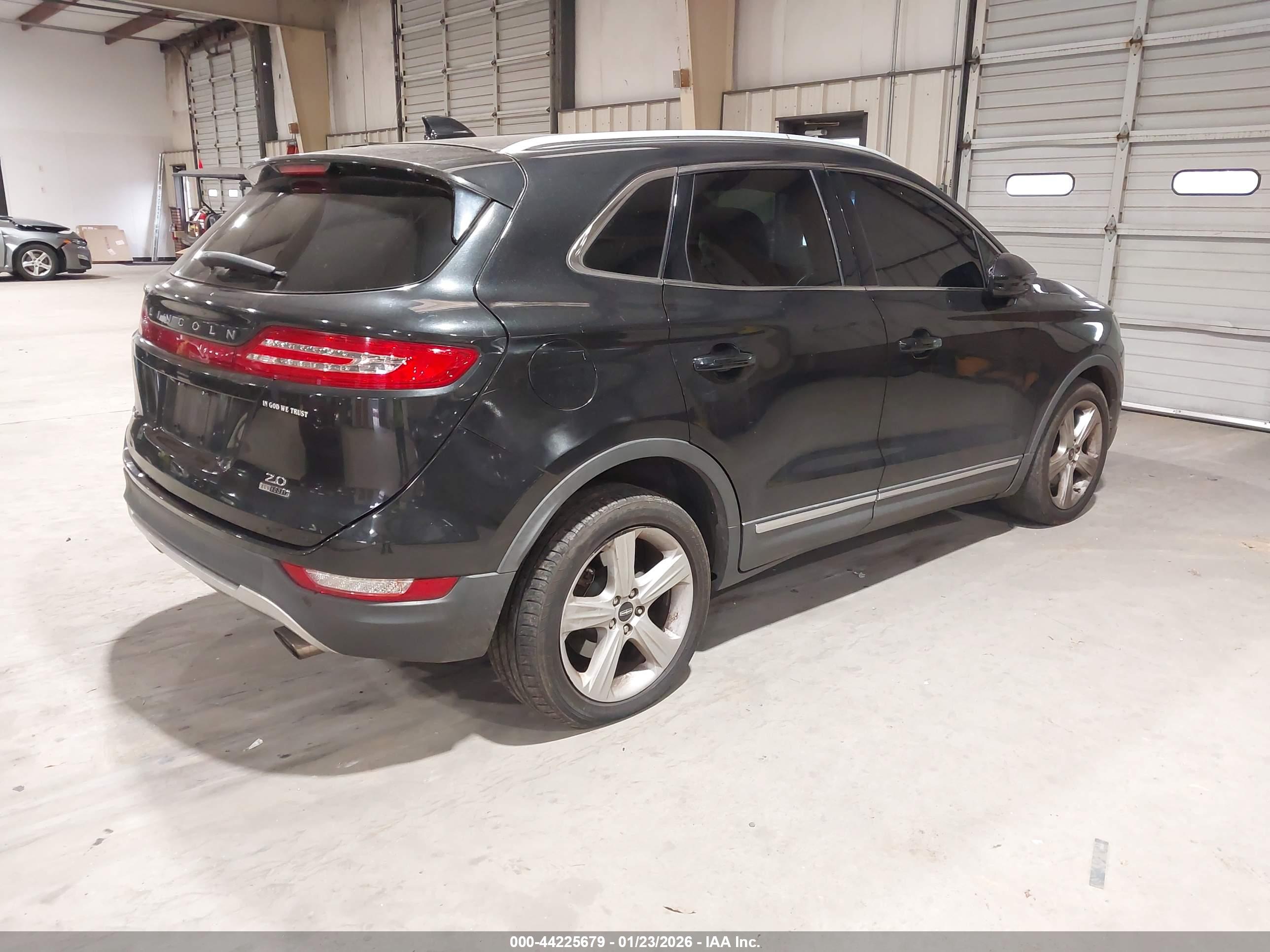 LINCOLN MKC image 4