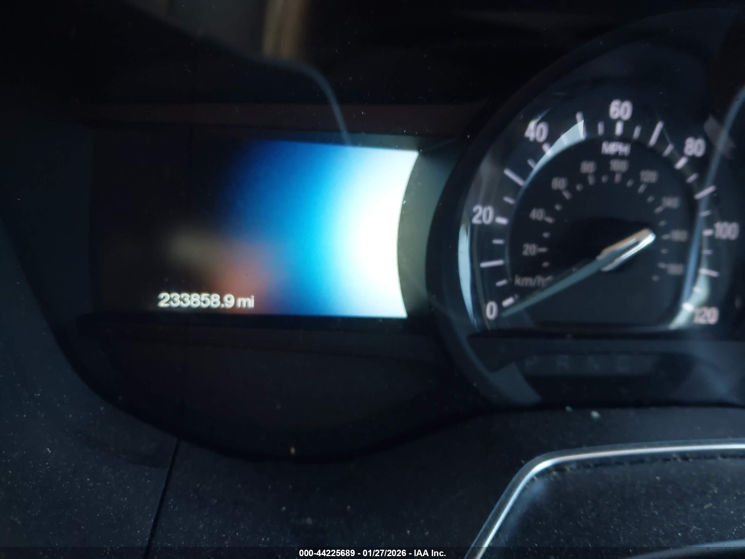FORD FUSION image 7