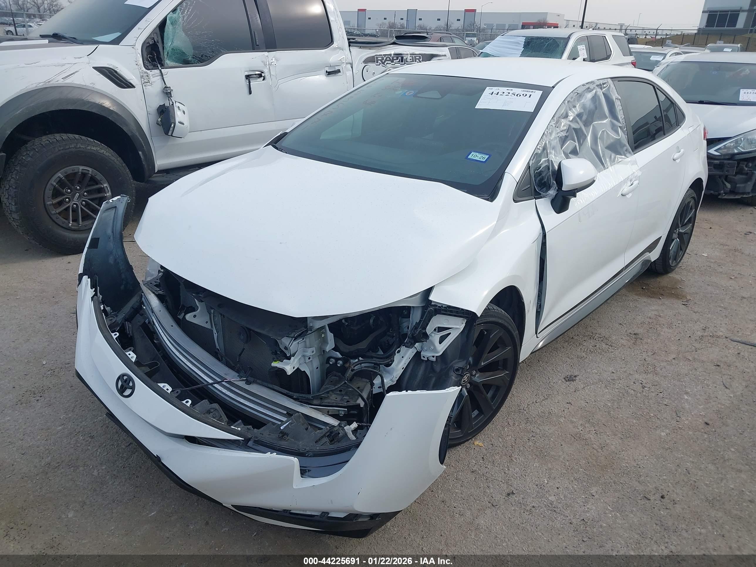 TOYOTA COROLLA image 2