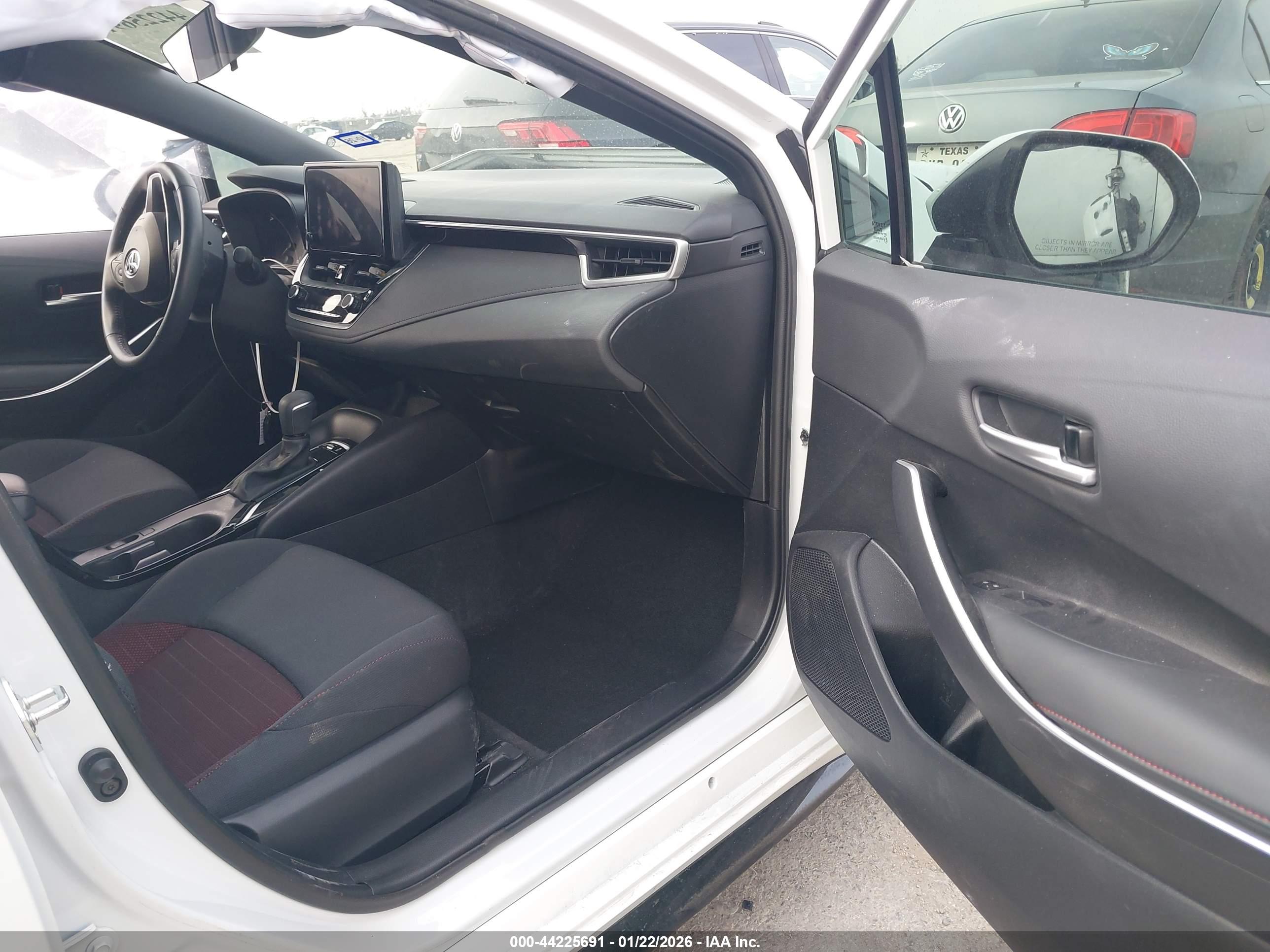 TOYOTA COROLLA image 5