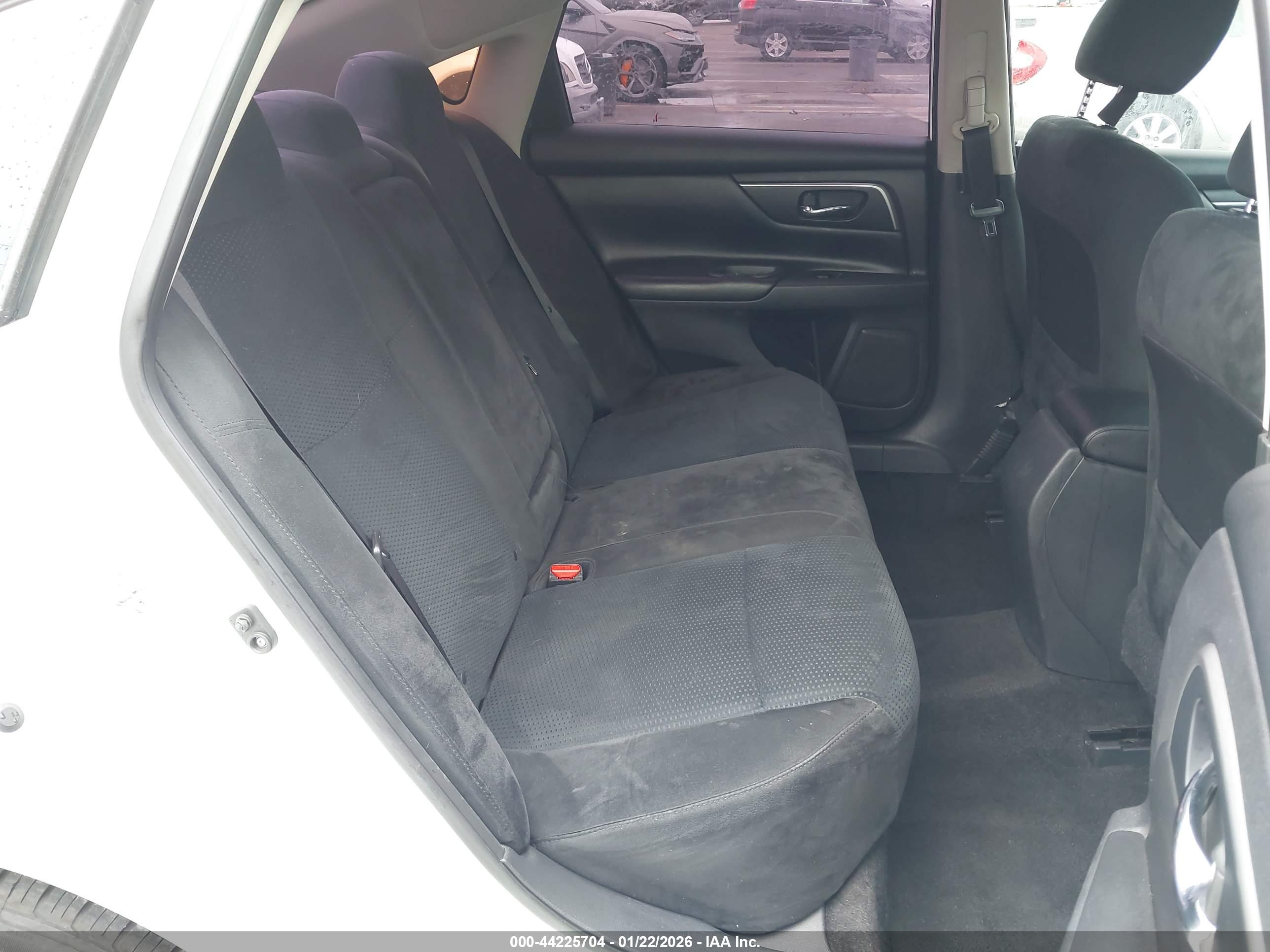 NISSAN ALTIMA image 8