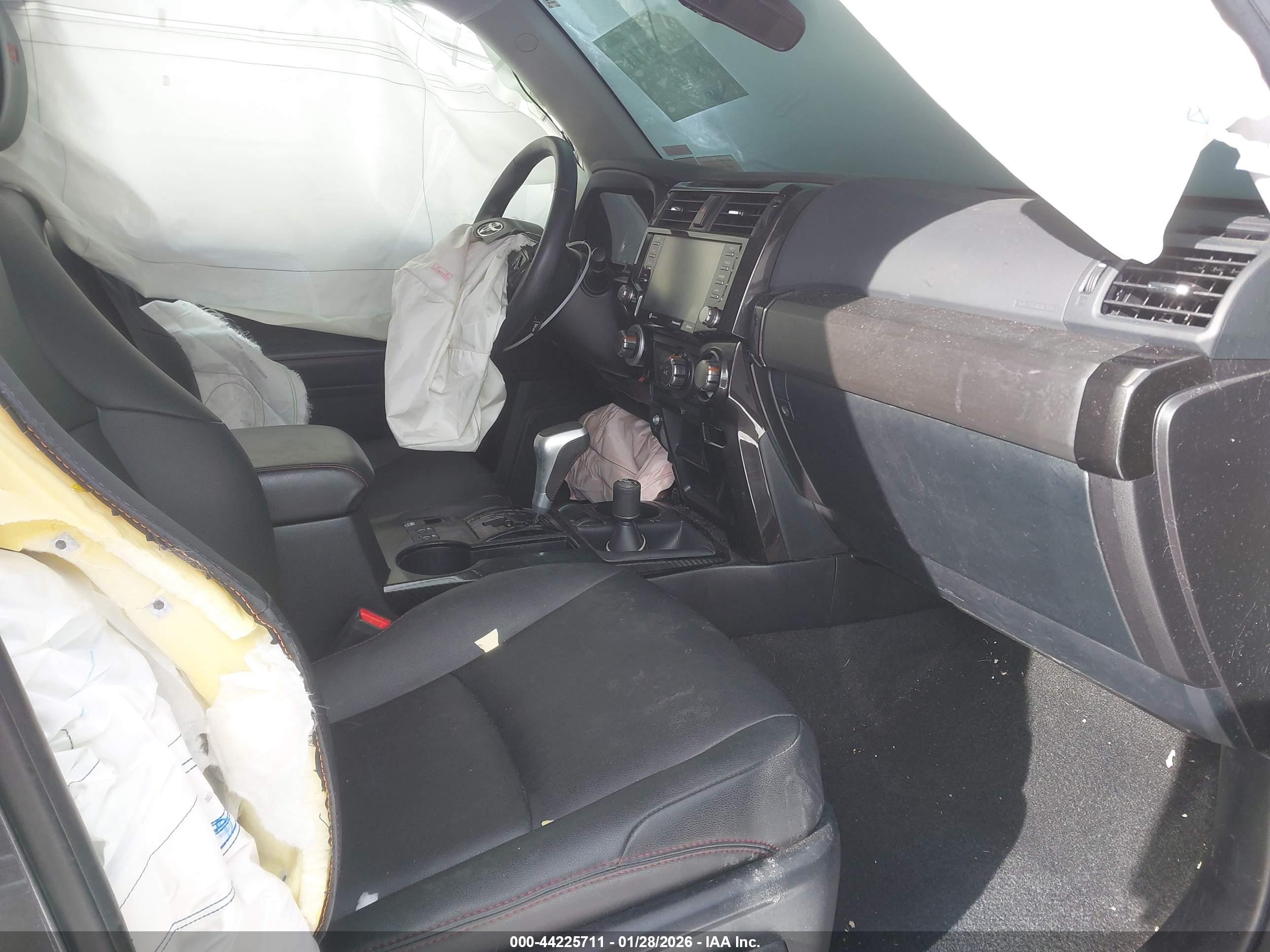 TOYOTA 4RUNNER image 5