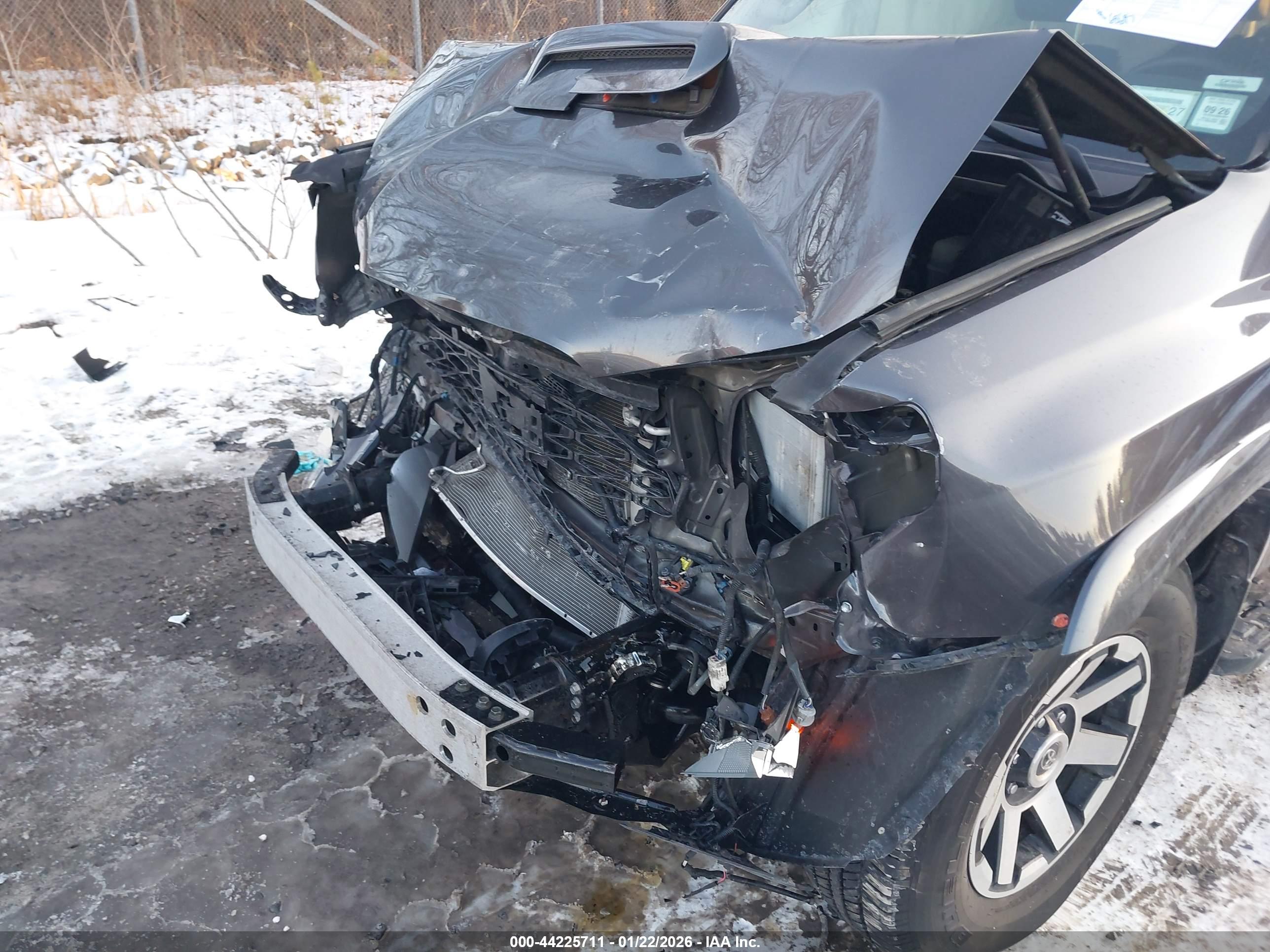 TOYOTA 4RUNNER image 6