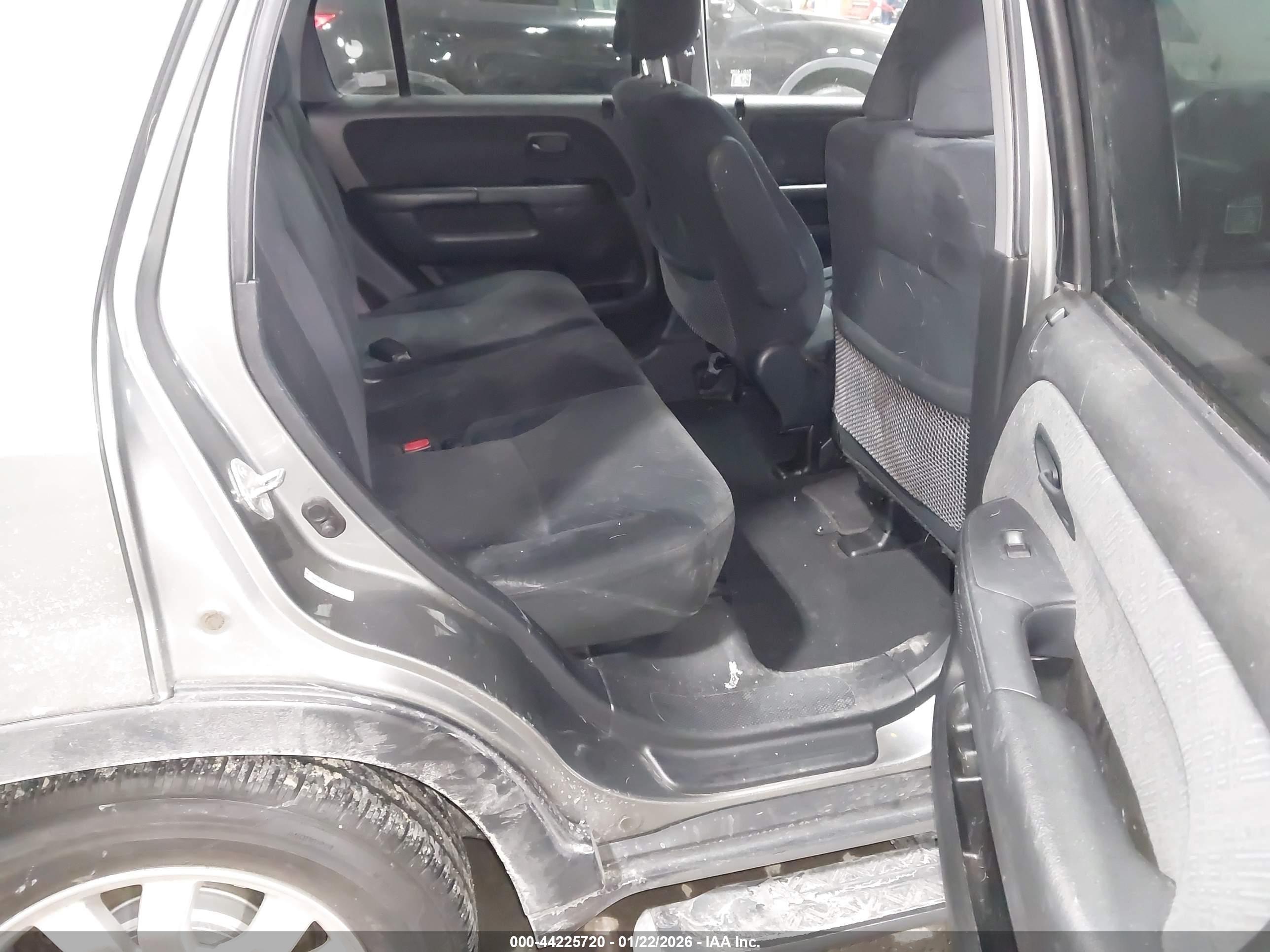 HONDA CR-V image 8