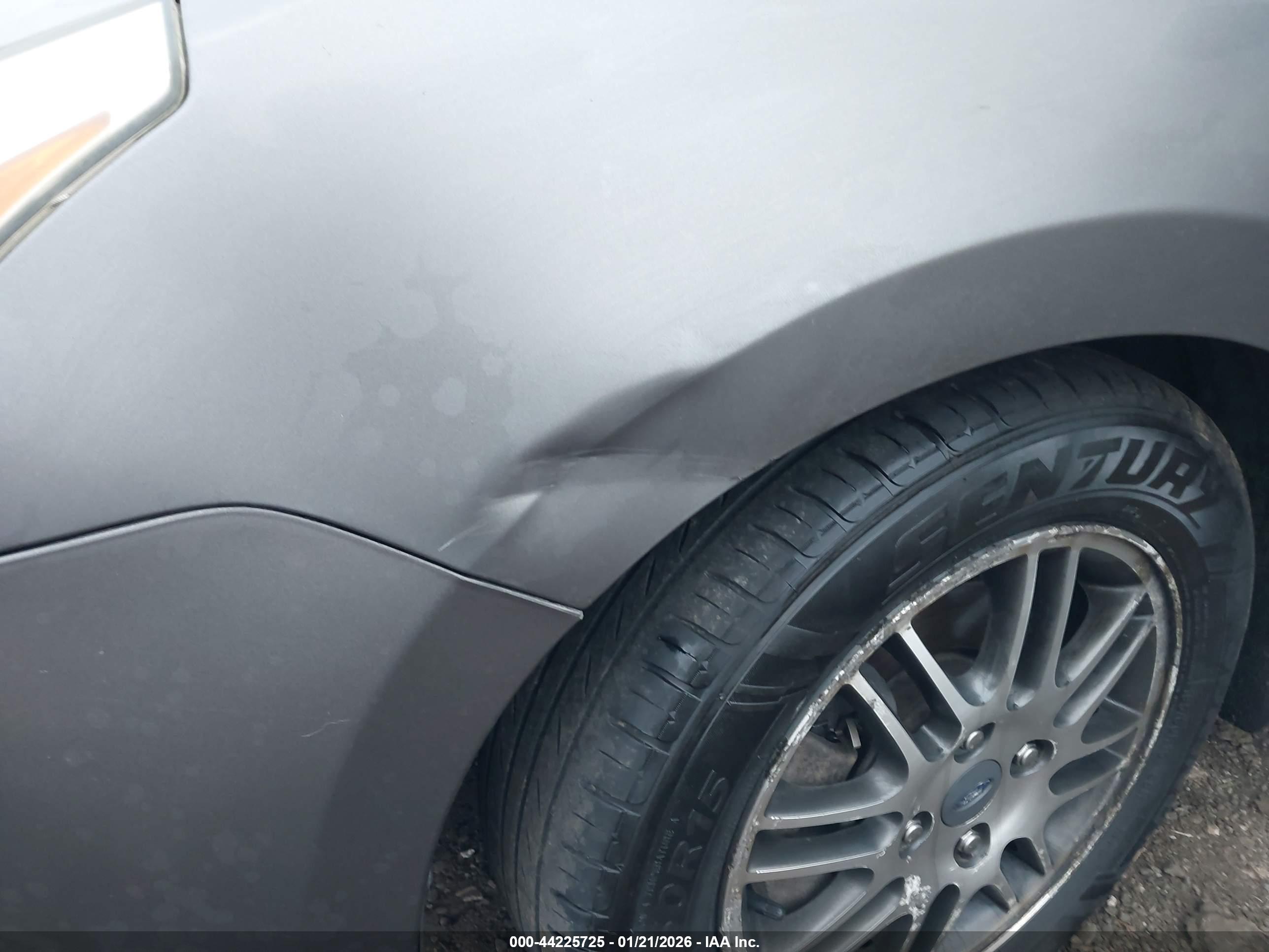 FORD FOCUS image 6